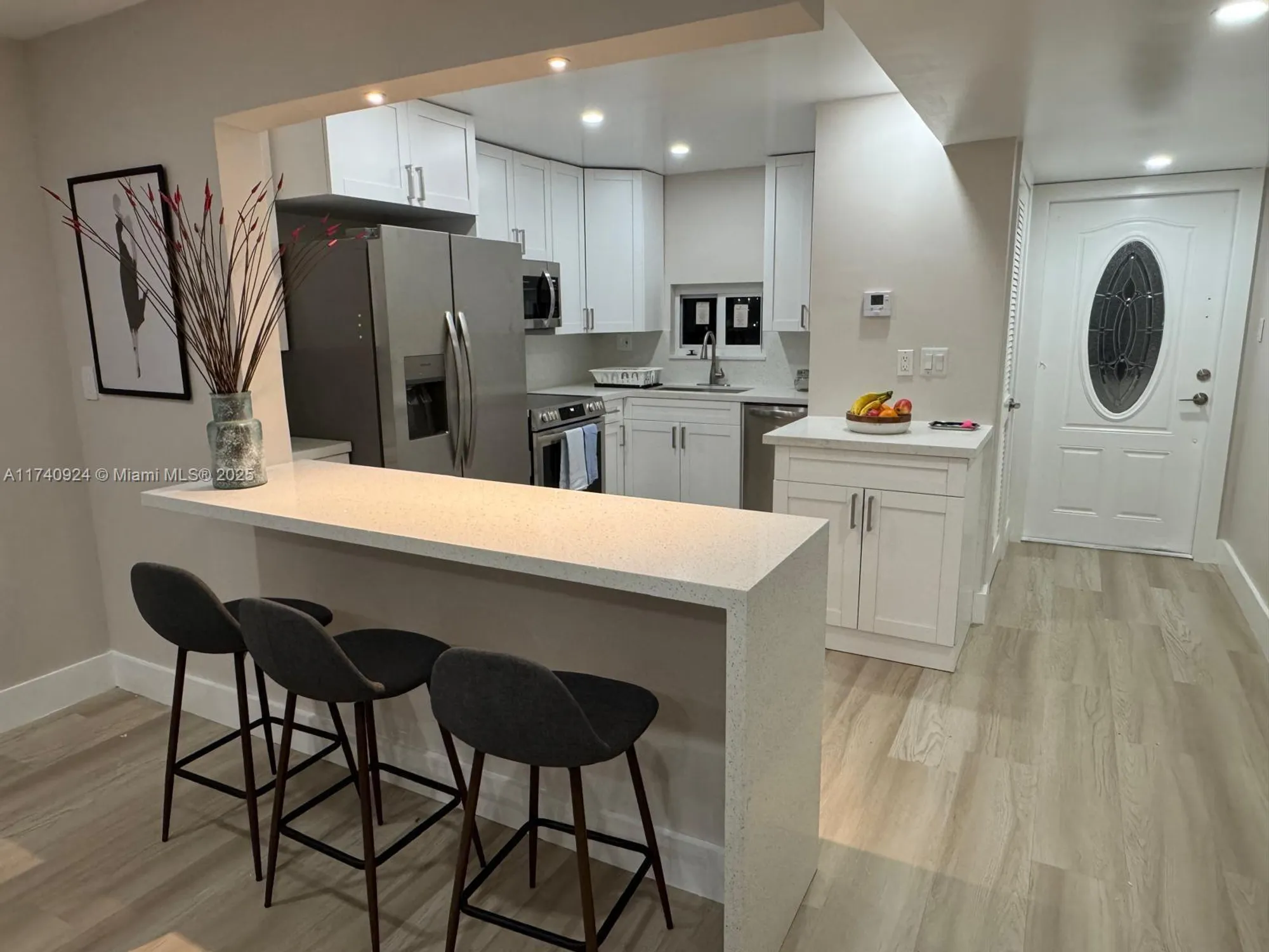 Property Slideshow image 7 of 24 | 9200 n hollybrook lake dr 208, Pembroke Pines, FL, 33025