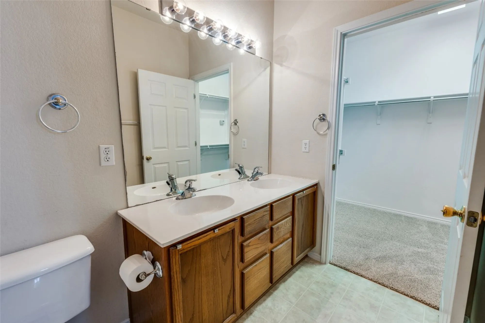 Property Slideshow image 11 of 18 | 206 bonham loop, Georgetown, TX, 78633