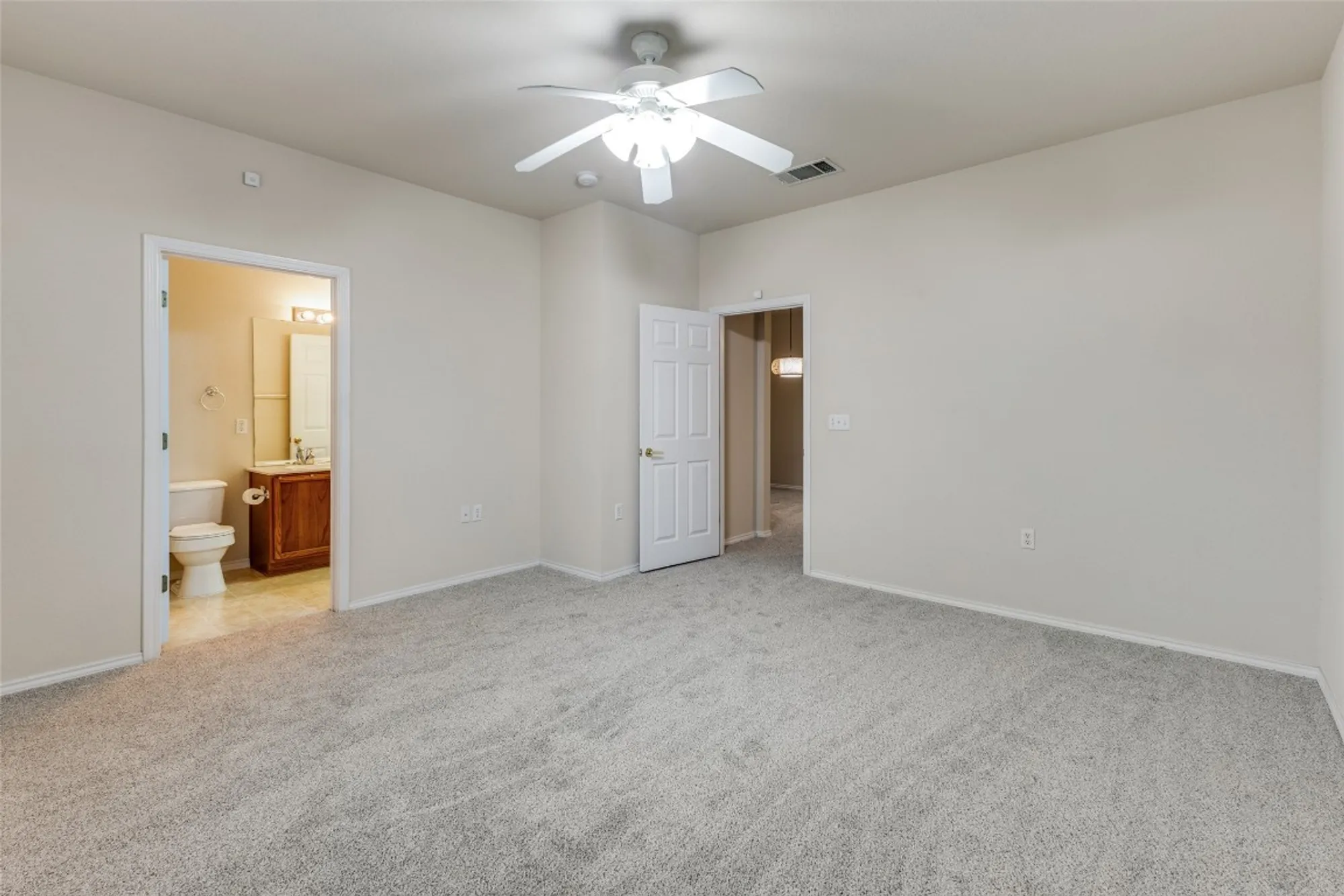 Property Slideshow image 9 of 18 | 206 bonham loop, Georgetown, TX, 78633
