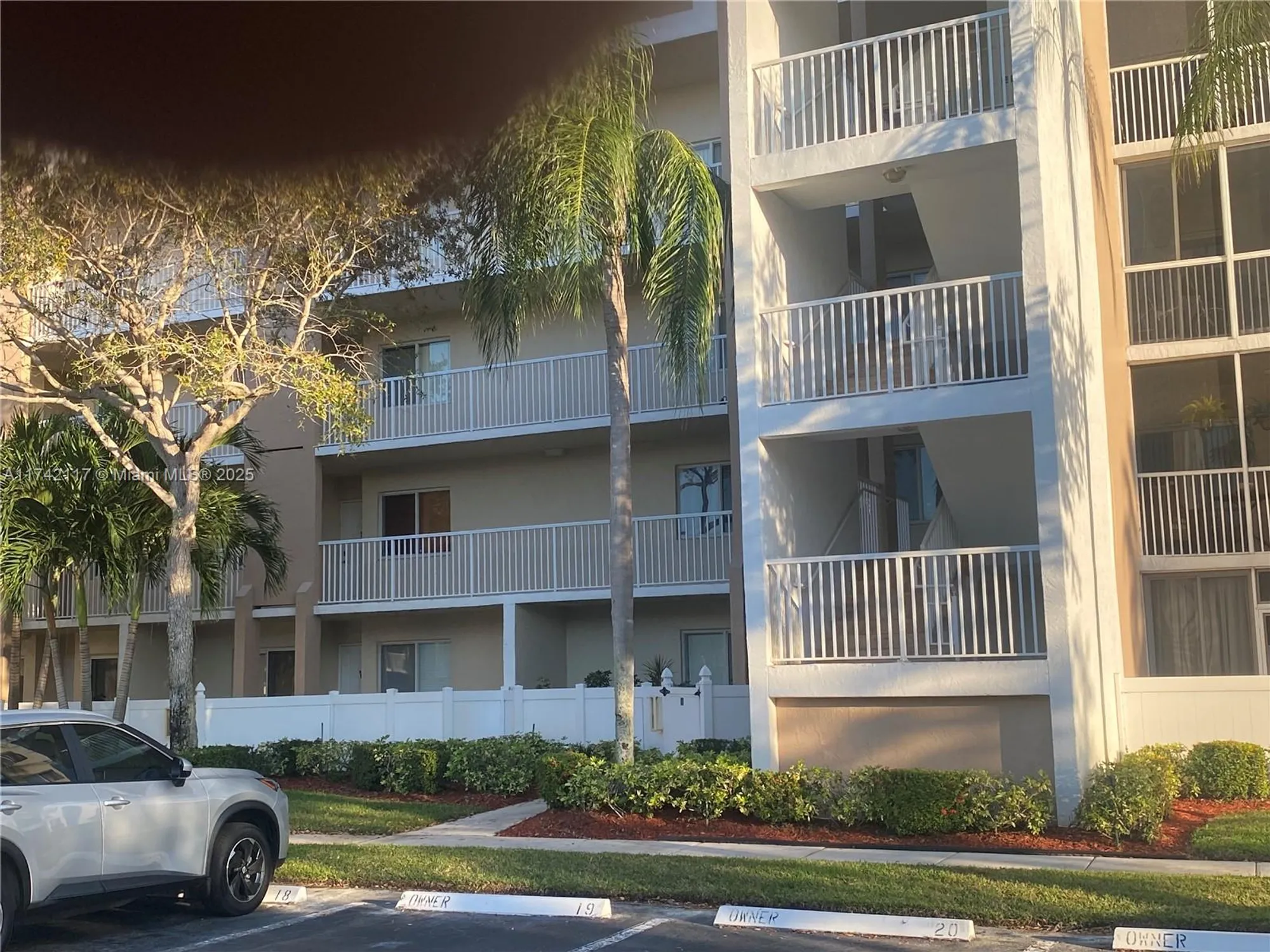 Property Slideshow image 42 of 42 | 9551 weldon cir apt e314, Fort Lauderdale, FL, 33321