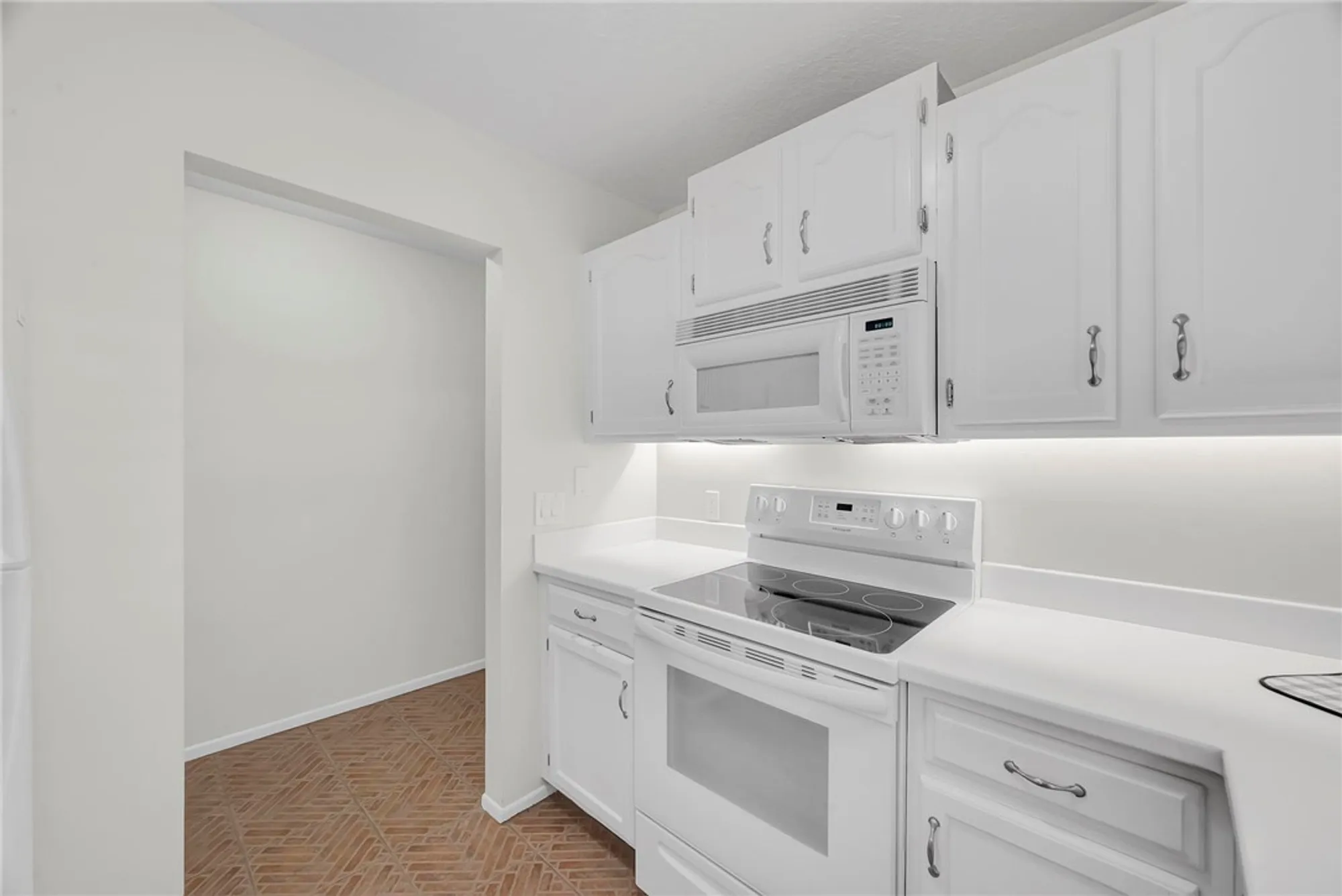 Property Slideshow image 20 of 31 | 4 vista gardens trl apt 107, Vero Beach, FL, 32962