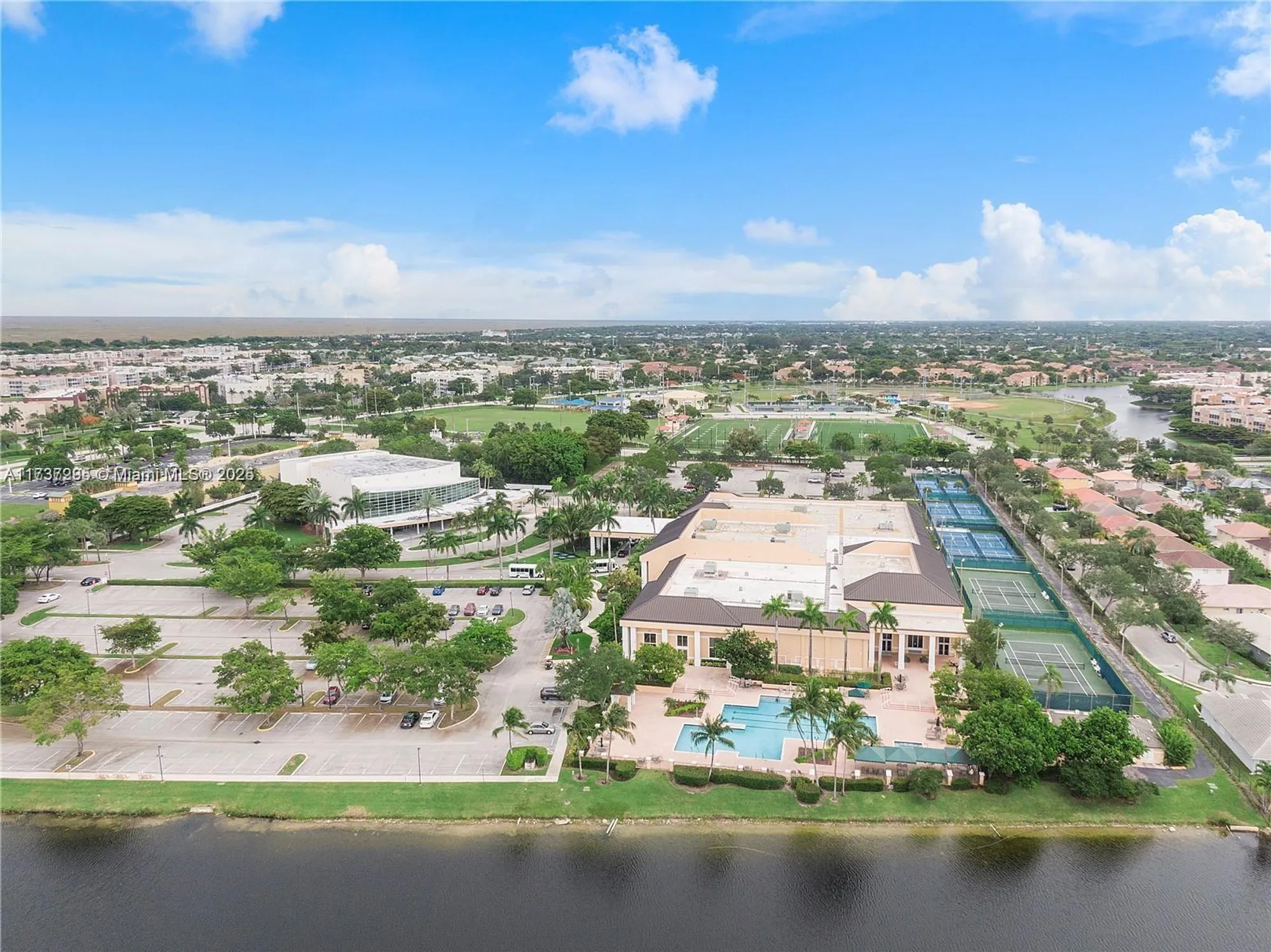 Property Slideshow image 34 of 40 | 9668 s belfort cir # 101, Tamarac, FL, 33321