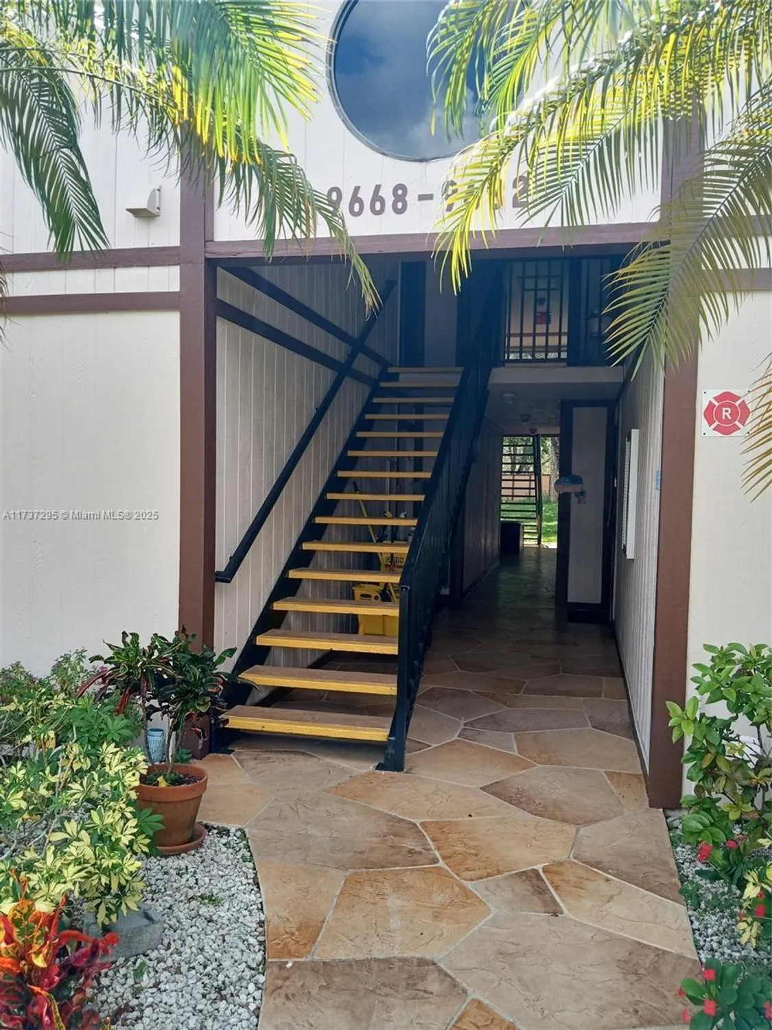 Property Slideshow image 6 of 40 | 9668 s belfort cir # 101, Tamarac, FL, 33321