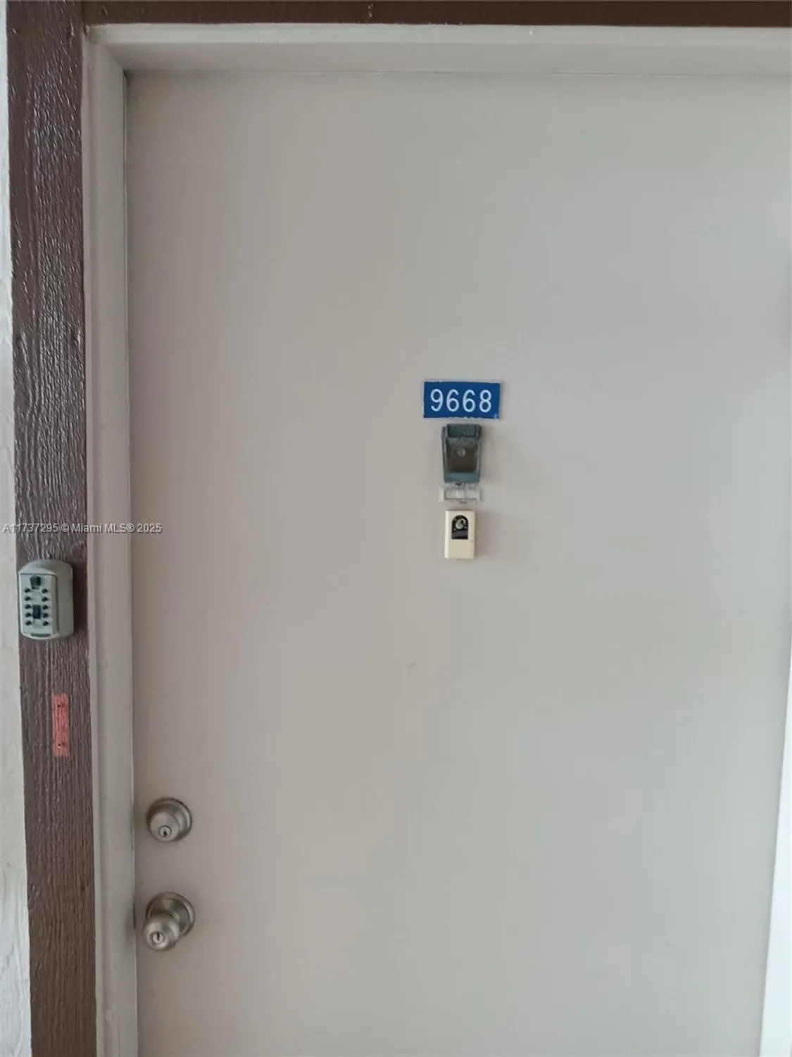 Property Slideshow image 7 of 40 | 9668 s belfort cir # 101, Tamarac, FL, 33321