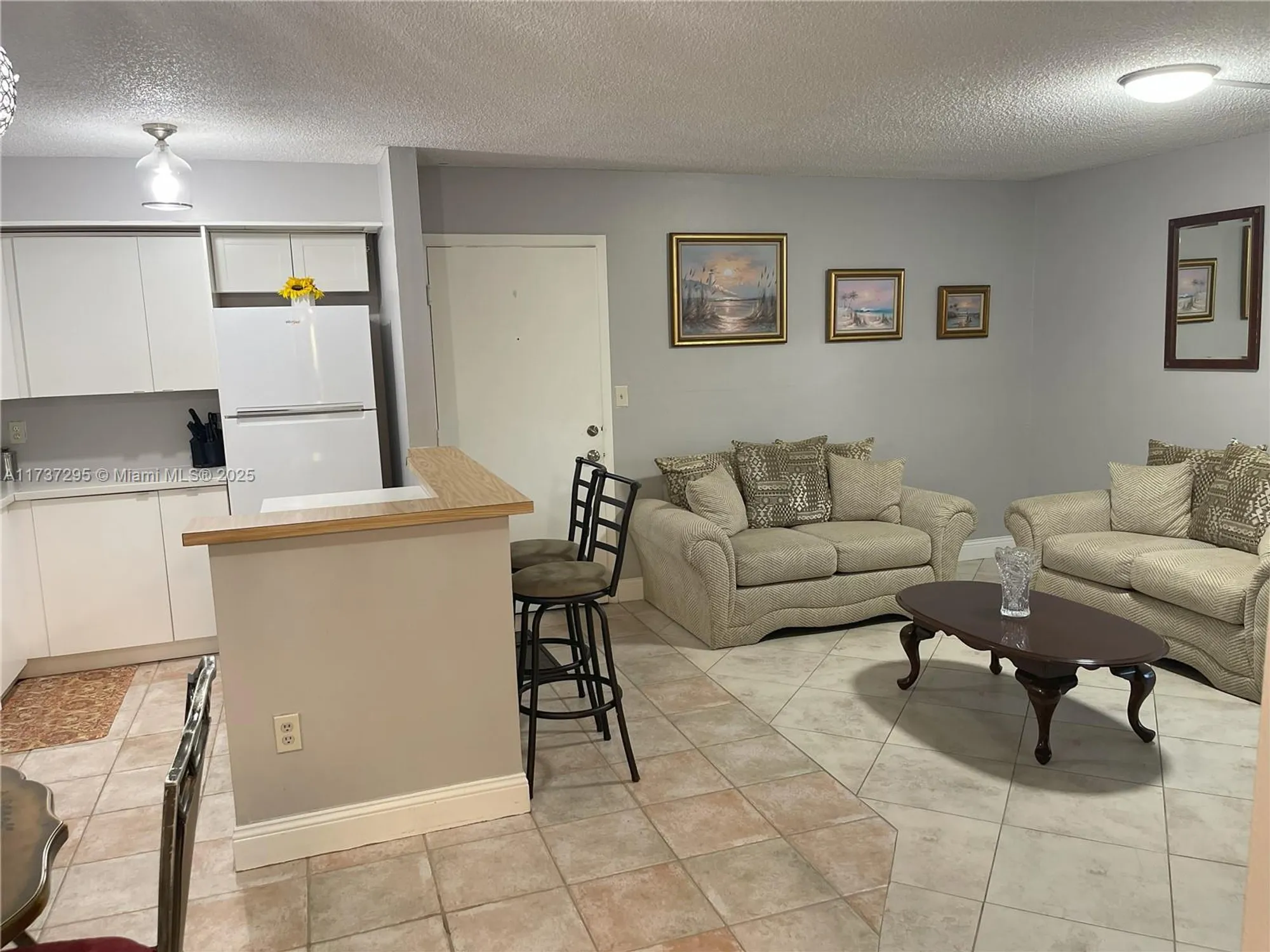 Property Slideshow image 8 of 40 | 9668 s belfort cir # 101, Tamarac, FL, 33321