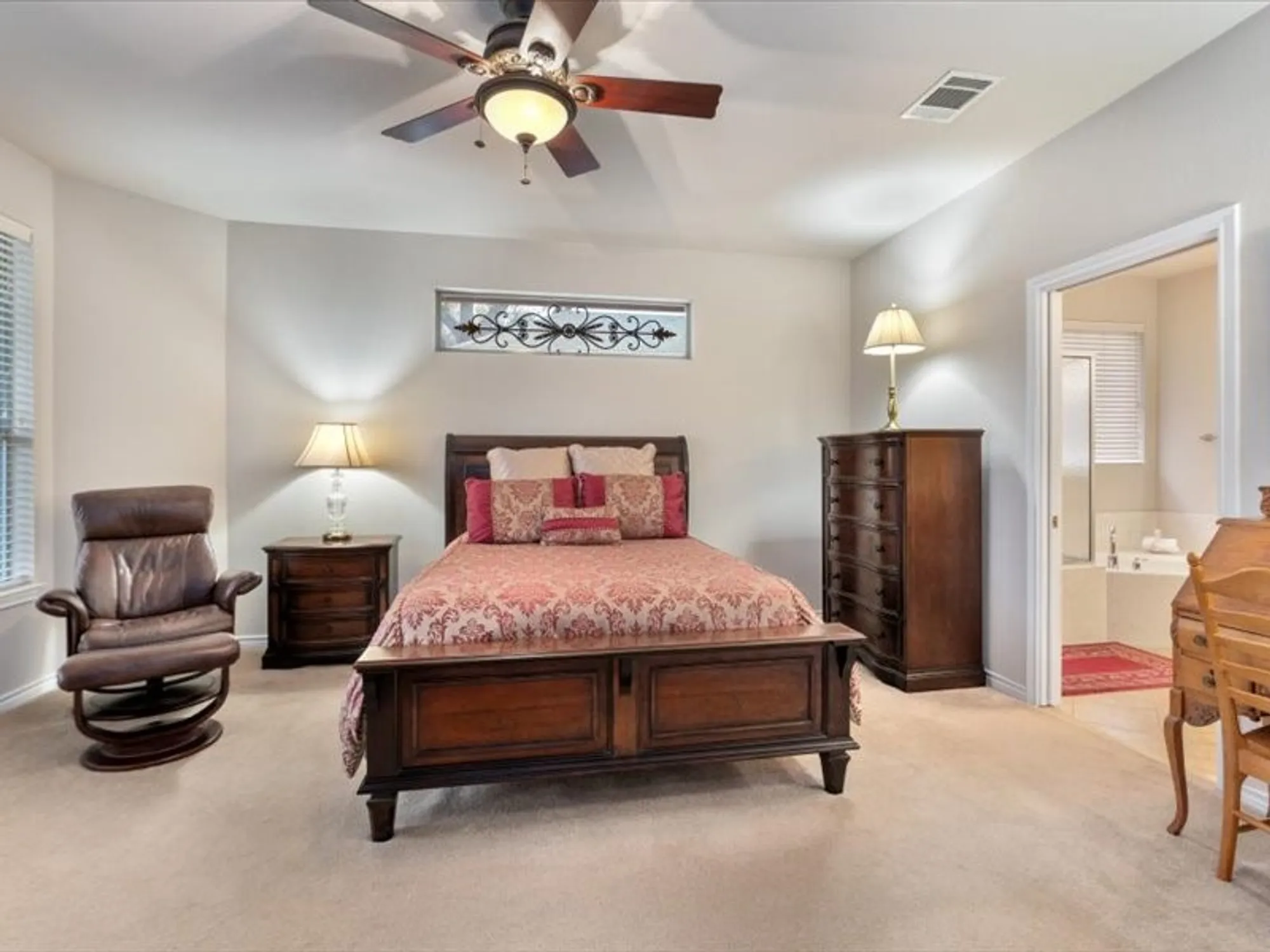 Property Slideshow image 15 of 29 | 909 big thicket st, Georgetown, TX, 78633