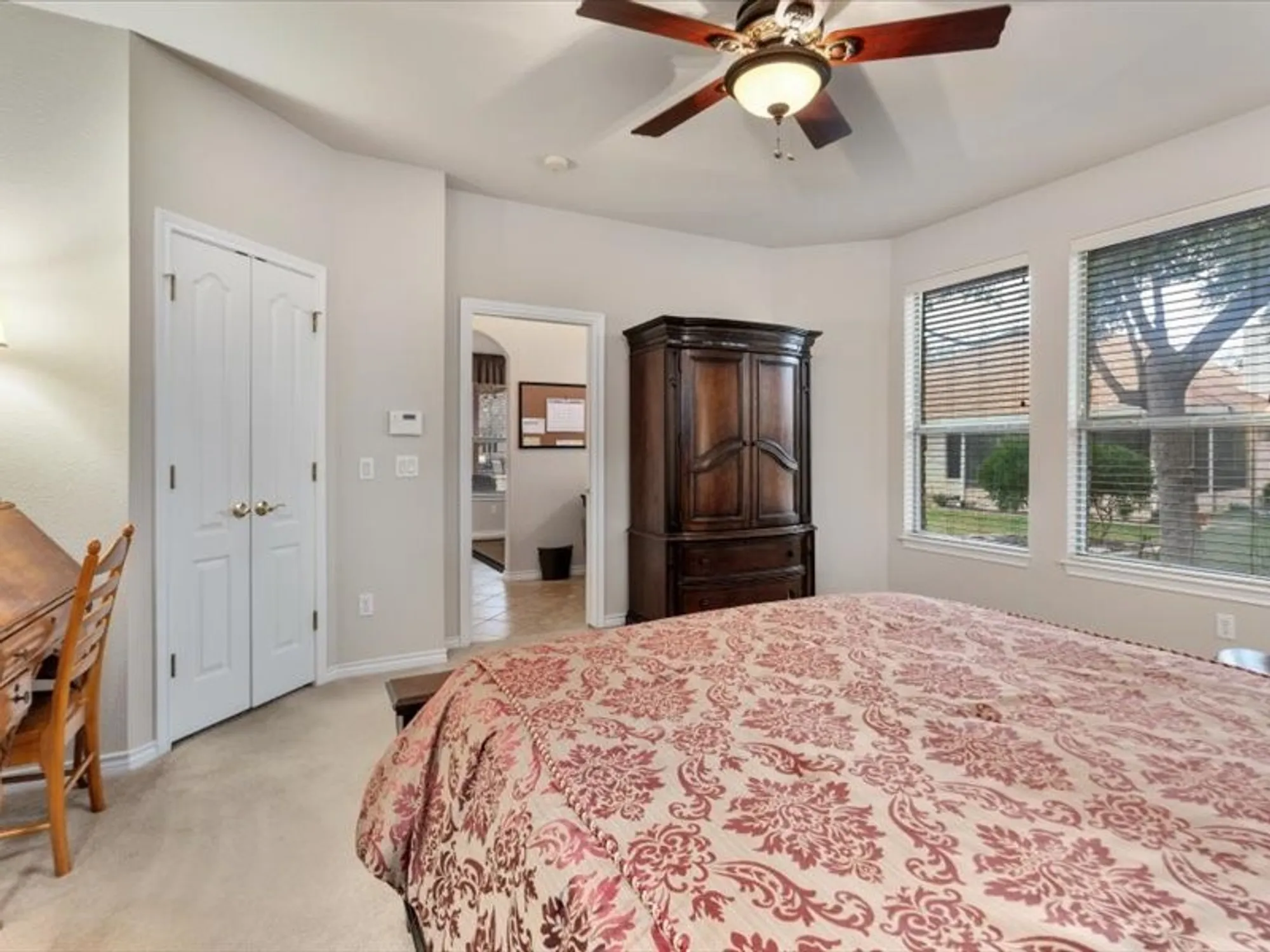 Property Slideshow image 16 of 29 | 909 big thicket st, Georgetown, TX, 78633