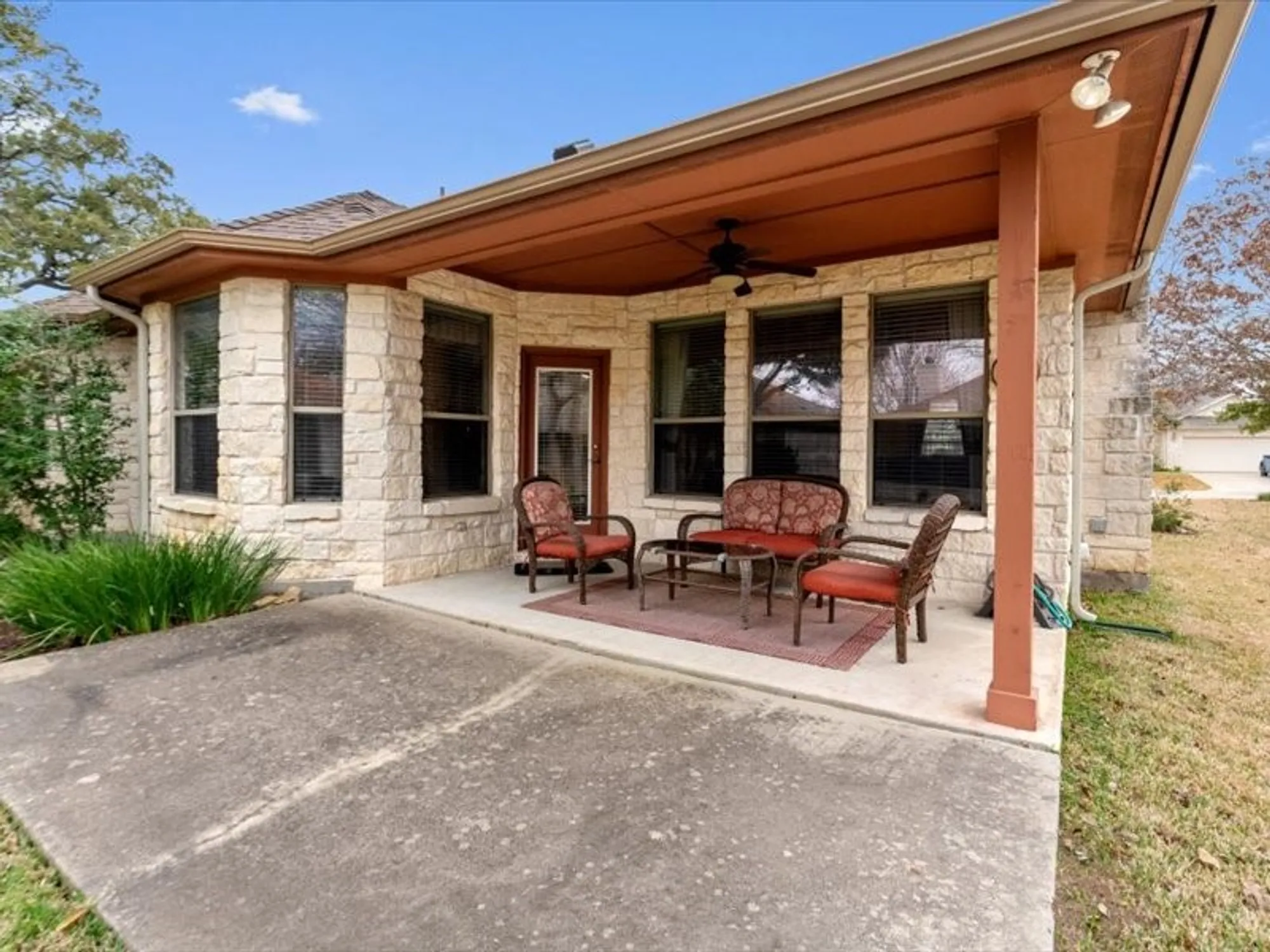 Property Slideshow image 27 of 29 | 909 big thicket st, Georgetown, TX, 78633