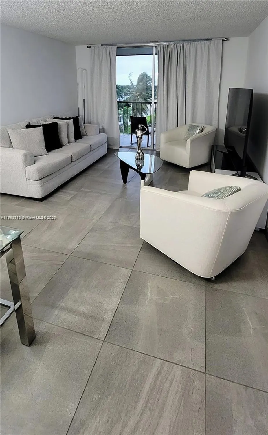 Property Slideshow image 15 of 24 | 8900 washington blvd ph 2a, Pembroke Pines, FL, 33025