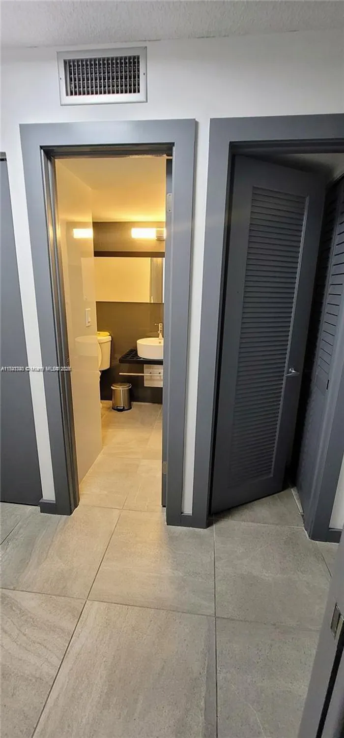 Property Slideshow image 20 of 24 | 8900 washington blvd ph 2a, Pembroke Pines, FL, 33025