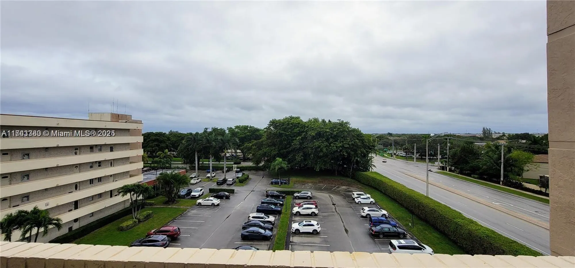 Property Slideshow image 5 of 24 | 8900 washington blvd ph 2a, Pembroke Pines, FL, 33025