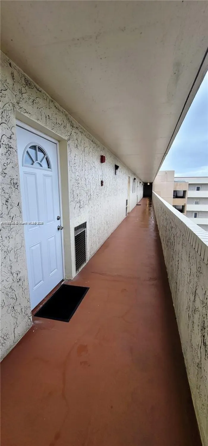 Property Slideshow image 6 of 24 | 8900 washington blvd ph 2a, Pembroke Pines, FL, 33025