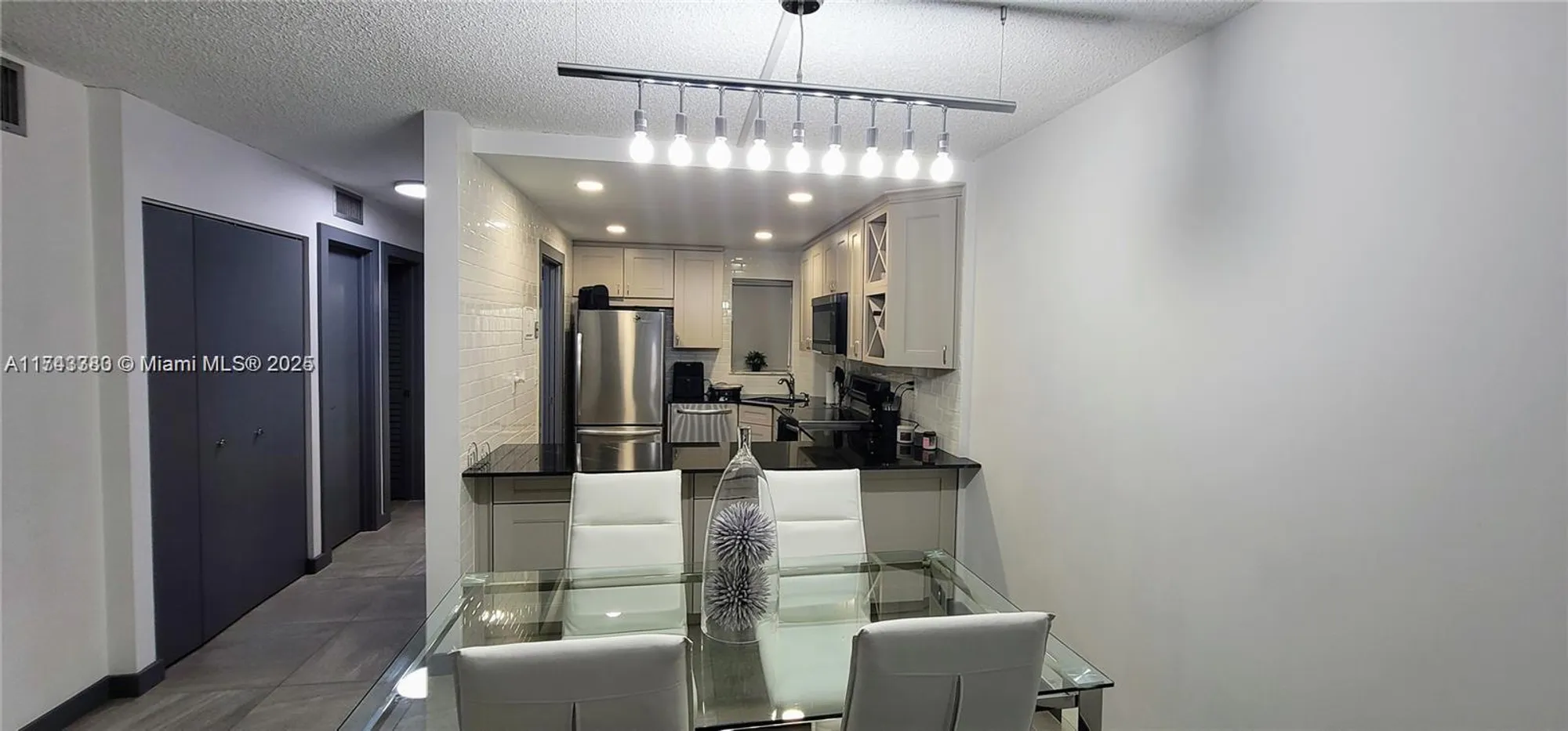 Property Slideshow image 8 of 24 | 8900 washington blvd ph 2a, Pembroke Pines, FL, 33025