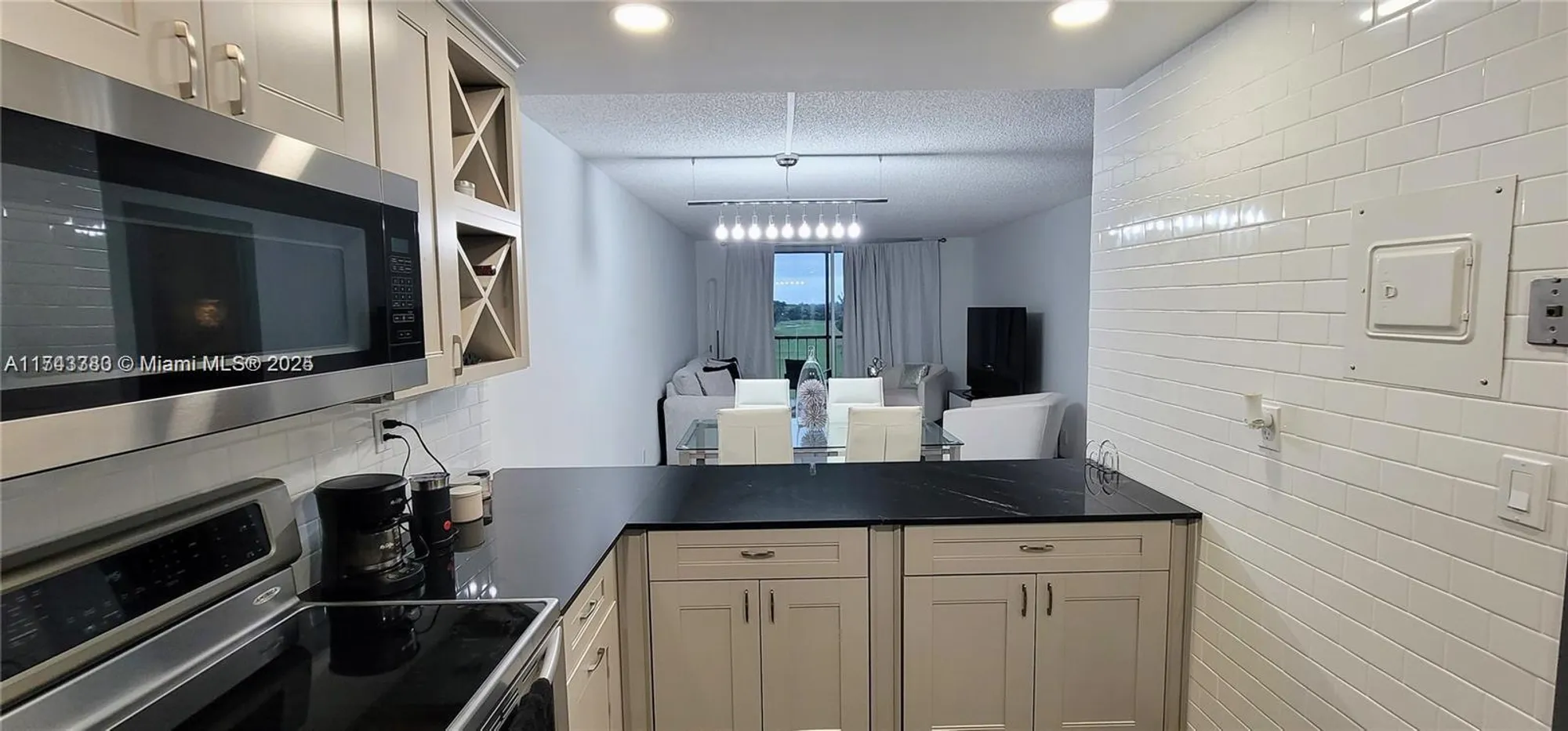 Property Slideshow image 9 of 24 | 8900 washington blvd ph 2a, Pembroke Pines, FL, 33025