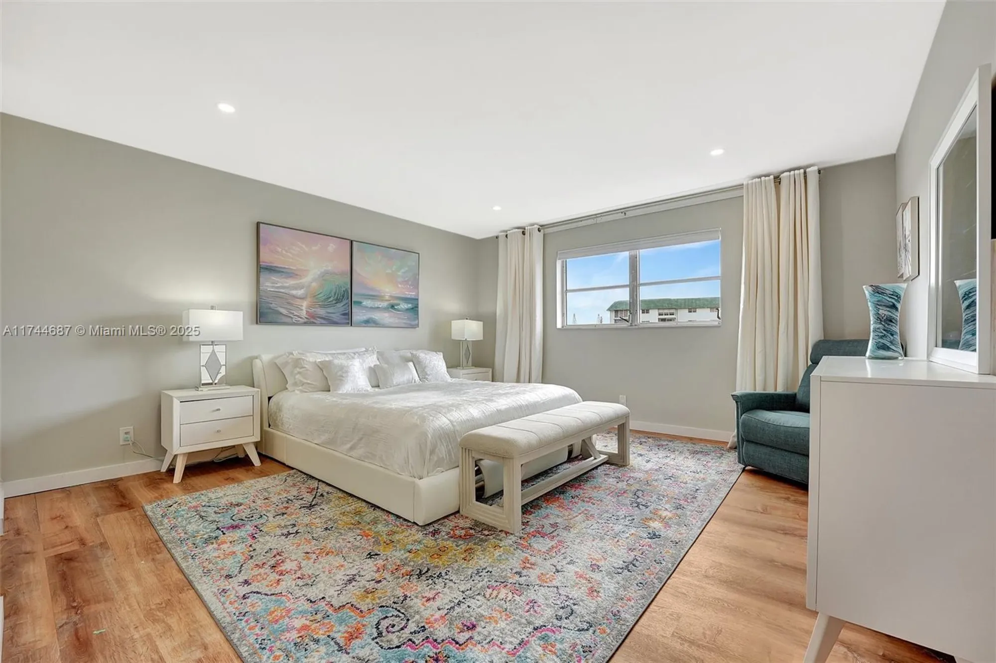 Property Slideshow image 18 of 34 | 4750 nw 22nd ct 404, Lauderhill, FL, 33313