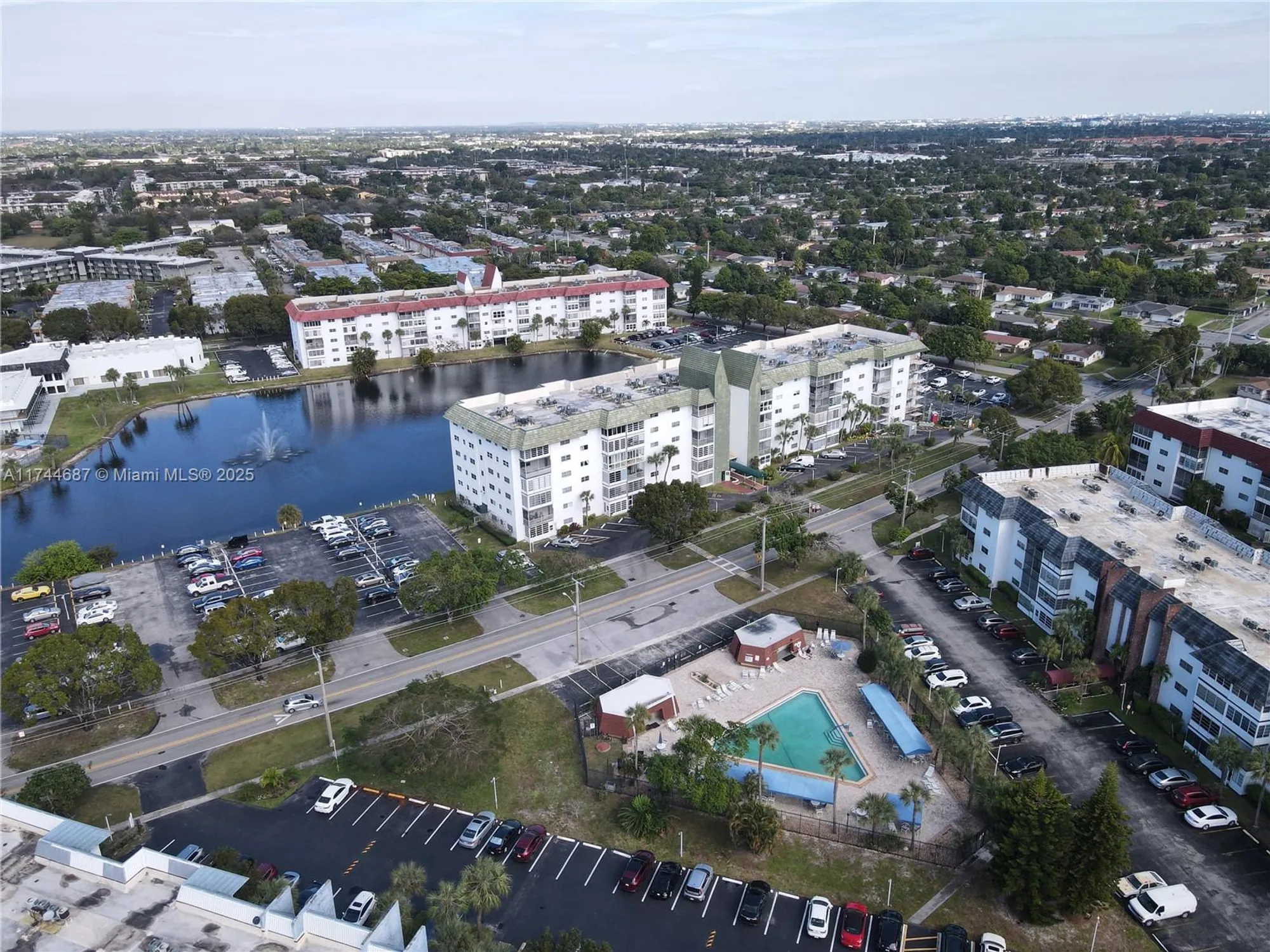 Property Slideshow image 28 of 34 | 4750 nw 22nd ct 404, Lauderhill, FL, 33313