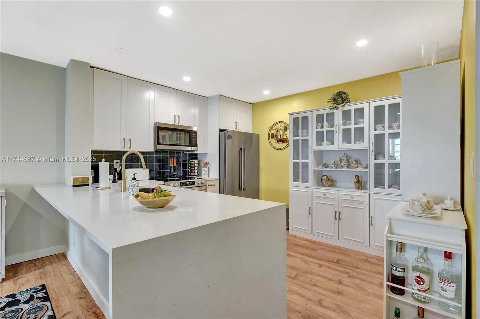 Property Slideshow image 4 of 34 | 4750 nw 22nd ct 404, Lauderhill, FL, 33313