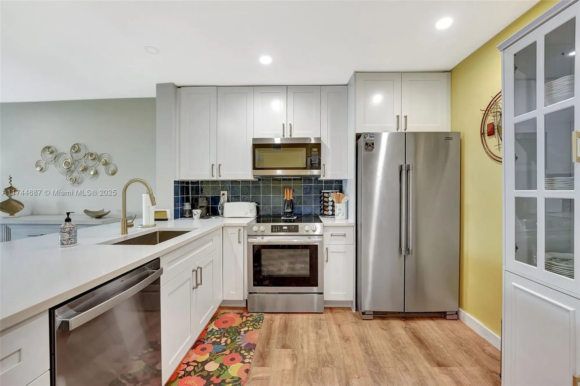 Property Slideshow image 5 of 34 | 4750 nw 22nd ct 404, Lauderhill, FL, 33313