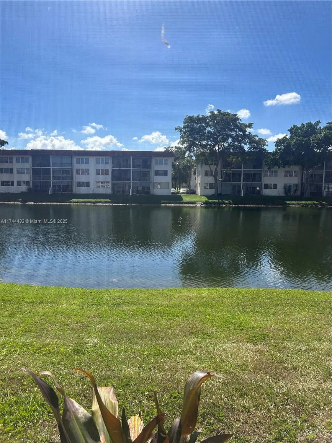 Property Slideshow image 11 of 34 | , Pembroke Pines, FL, 33025