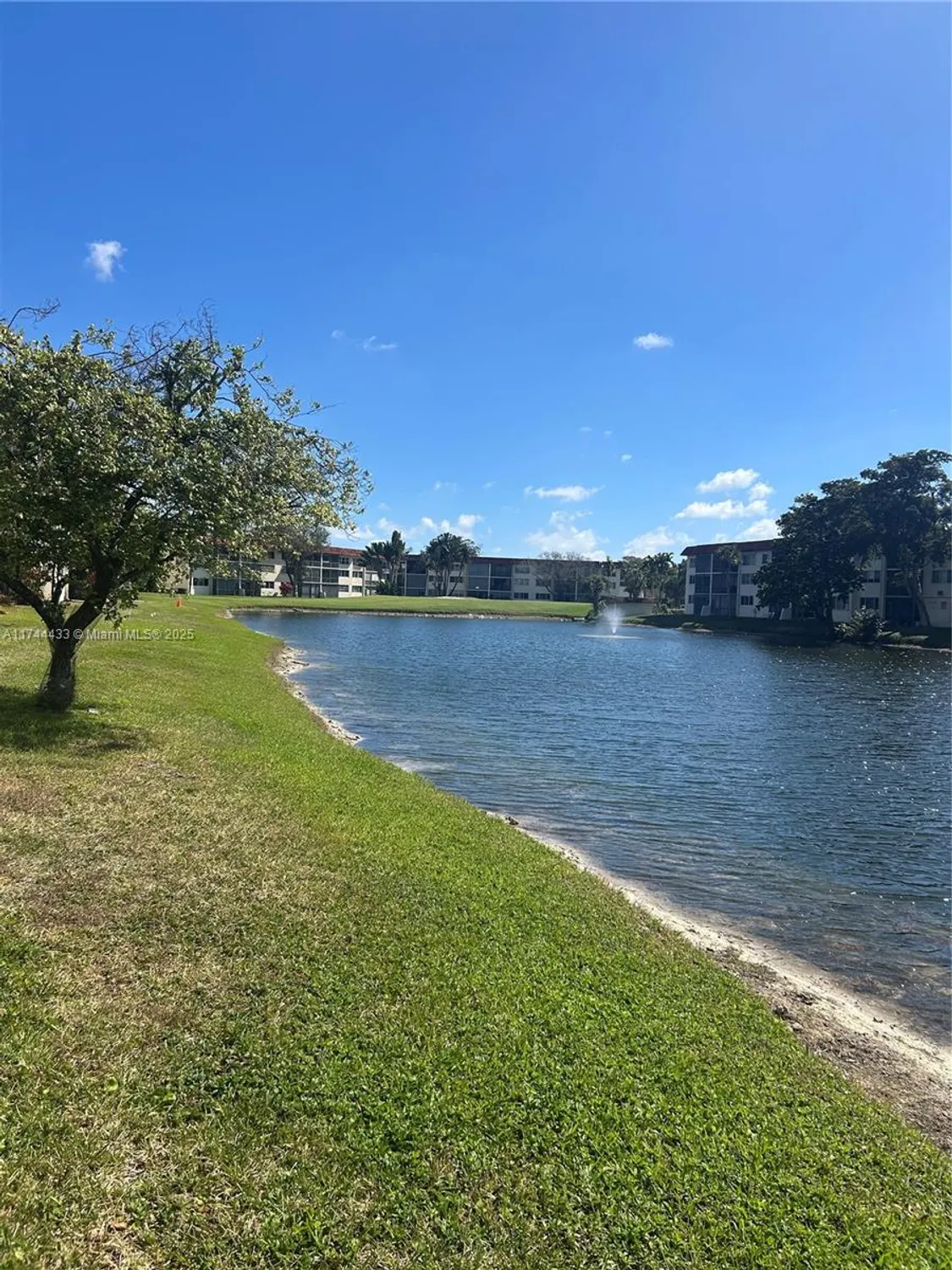 Property Slideshow image 13 of 34 | , Pembroke Pines, FL, 33025