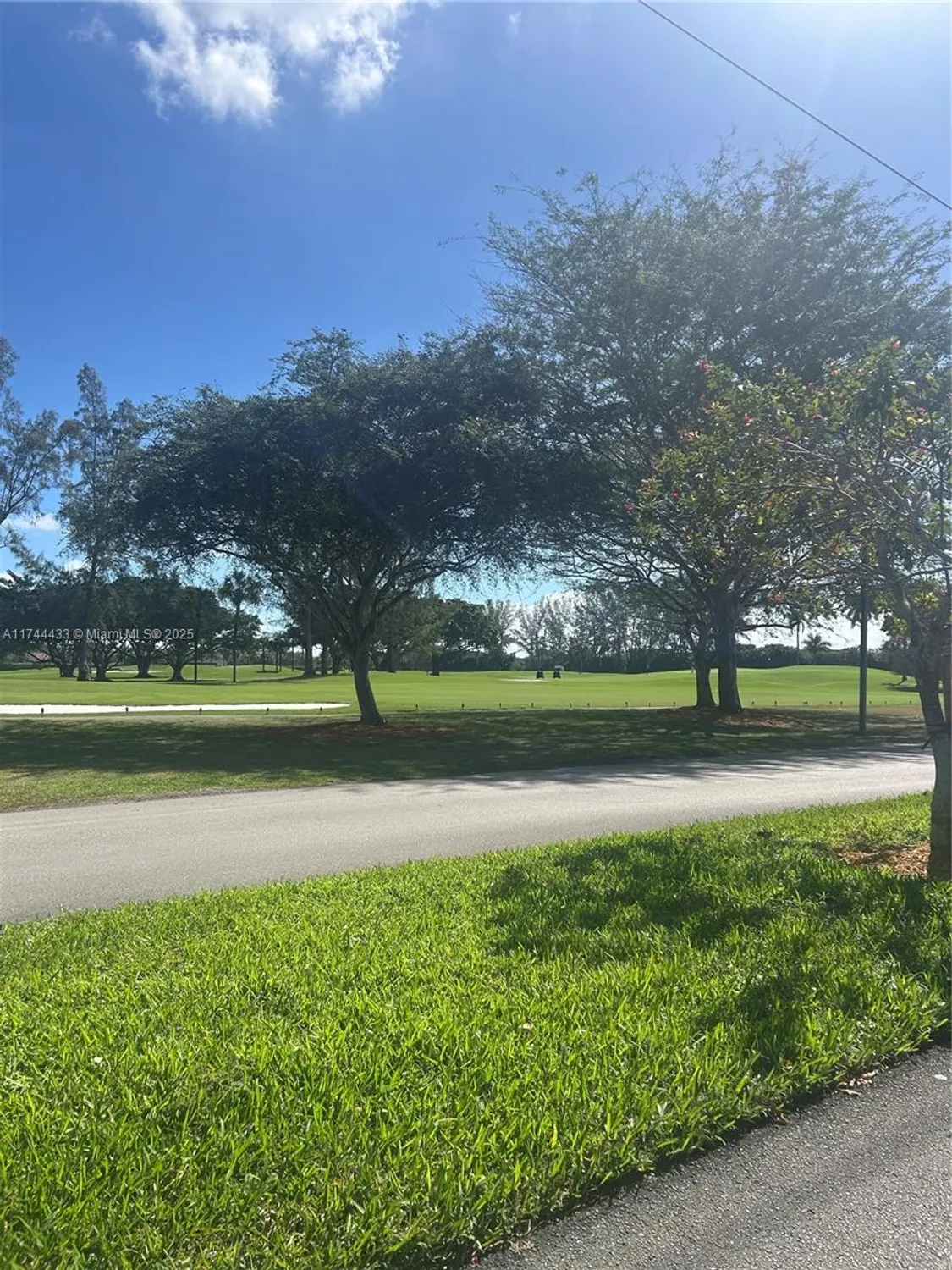 Property Slideshow image 24 of 34 | , Pembroke Pines, FL, 33025