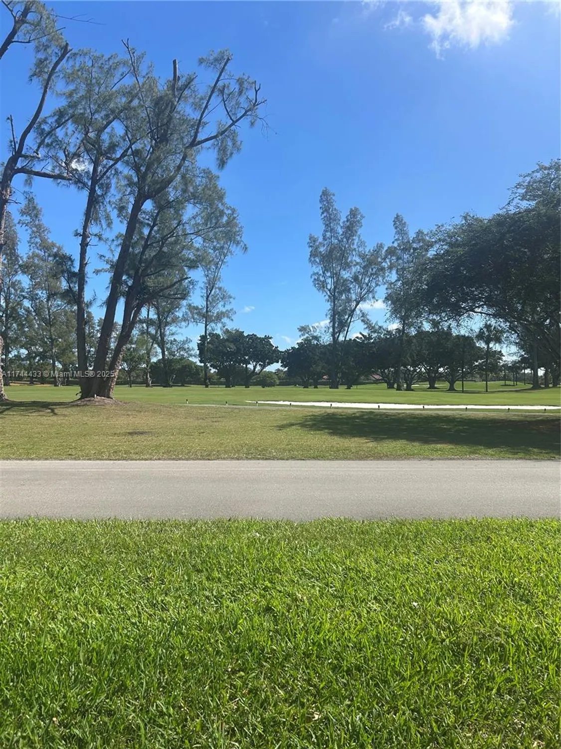 Property Slideshow image 25 of 34 | , Pembroke Pines, FL, 33025