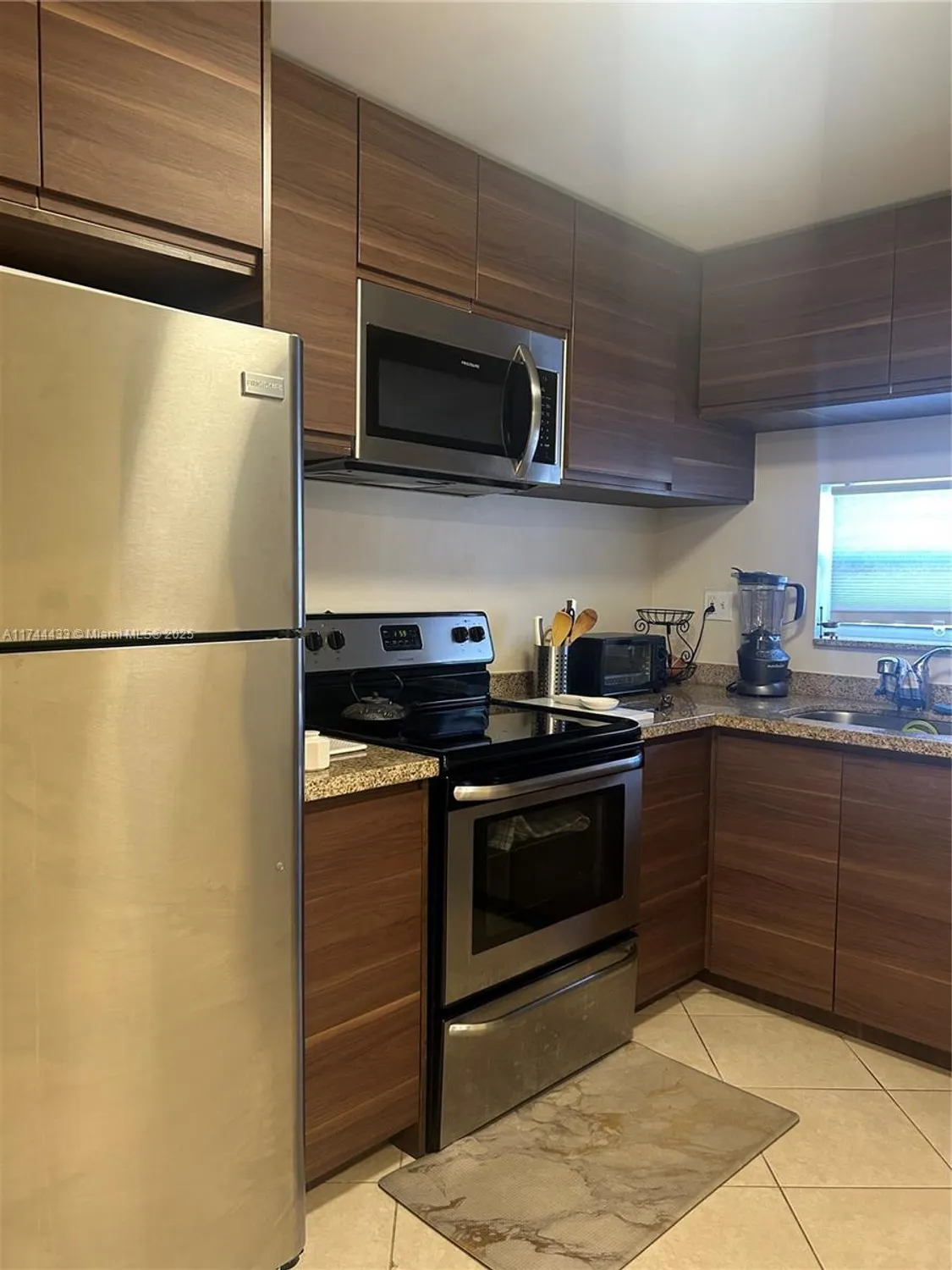 Property Slideshow image 8 of 34 | , Pembroke Pines, FL, 33025