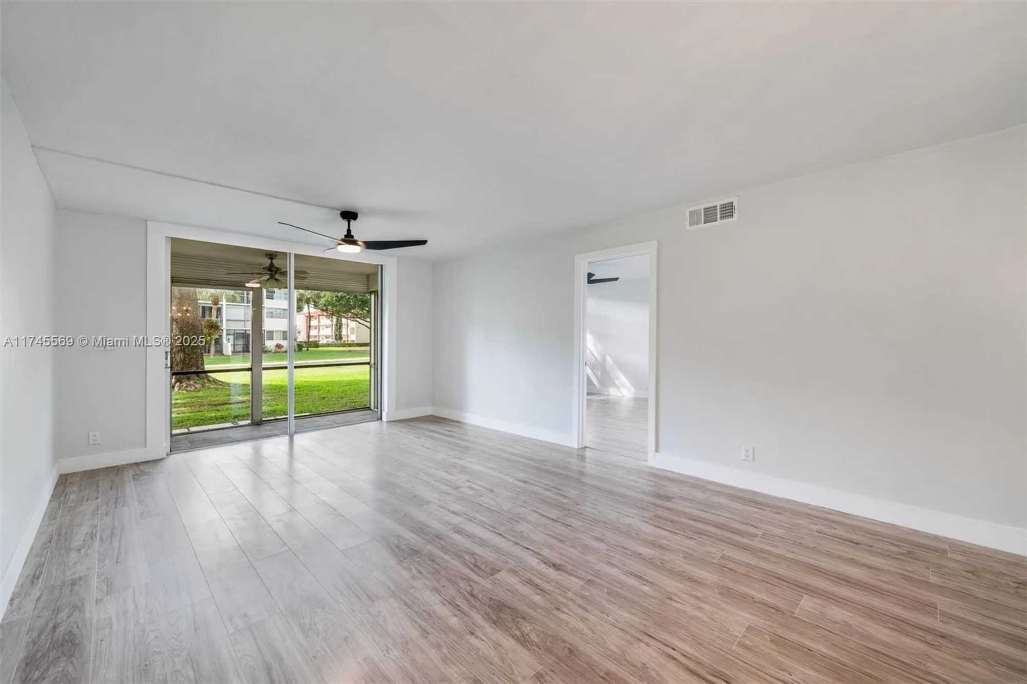 Property Slideshow image 16 of 22 | 8901 s hollybrook blvd 109, Pembroke Pines, FL, 33025