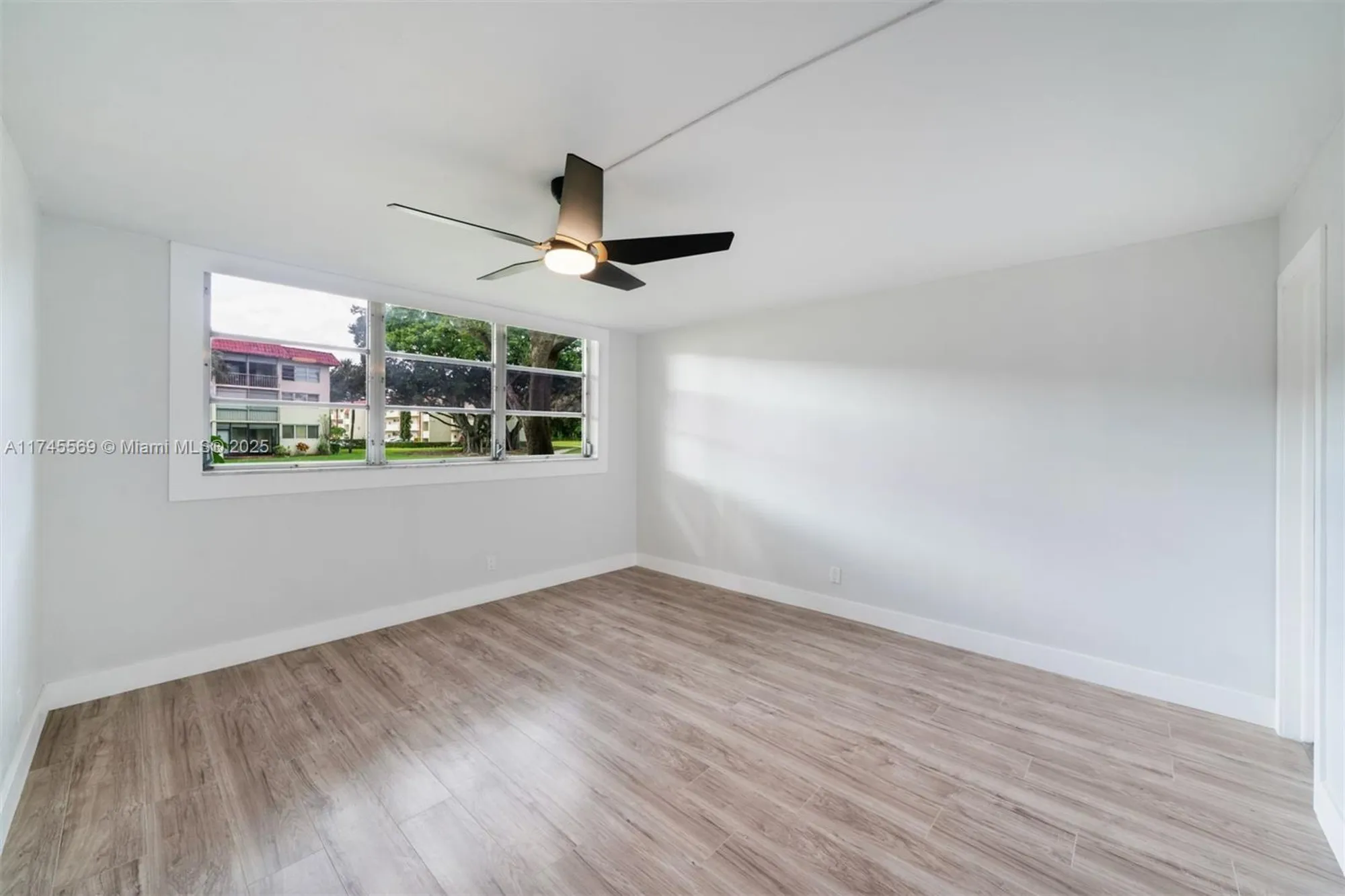 Property Slideshow image 12 of 22 | 8901 s hollybrook blvd 109, Pembroke Pines, FL, 33025