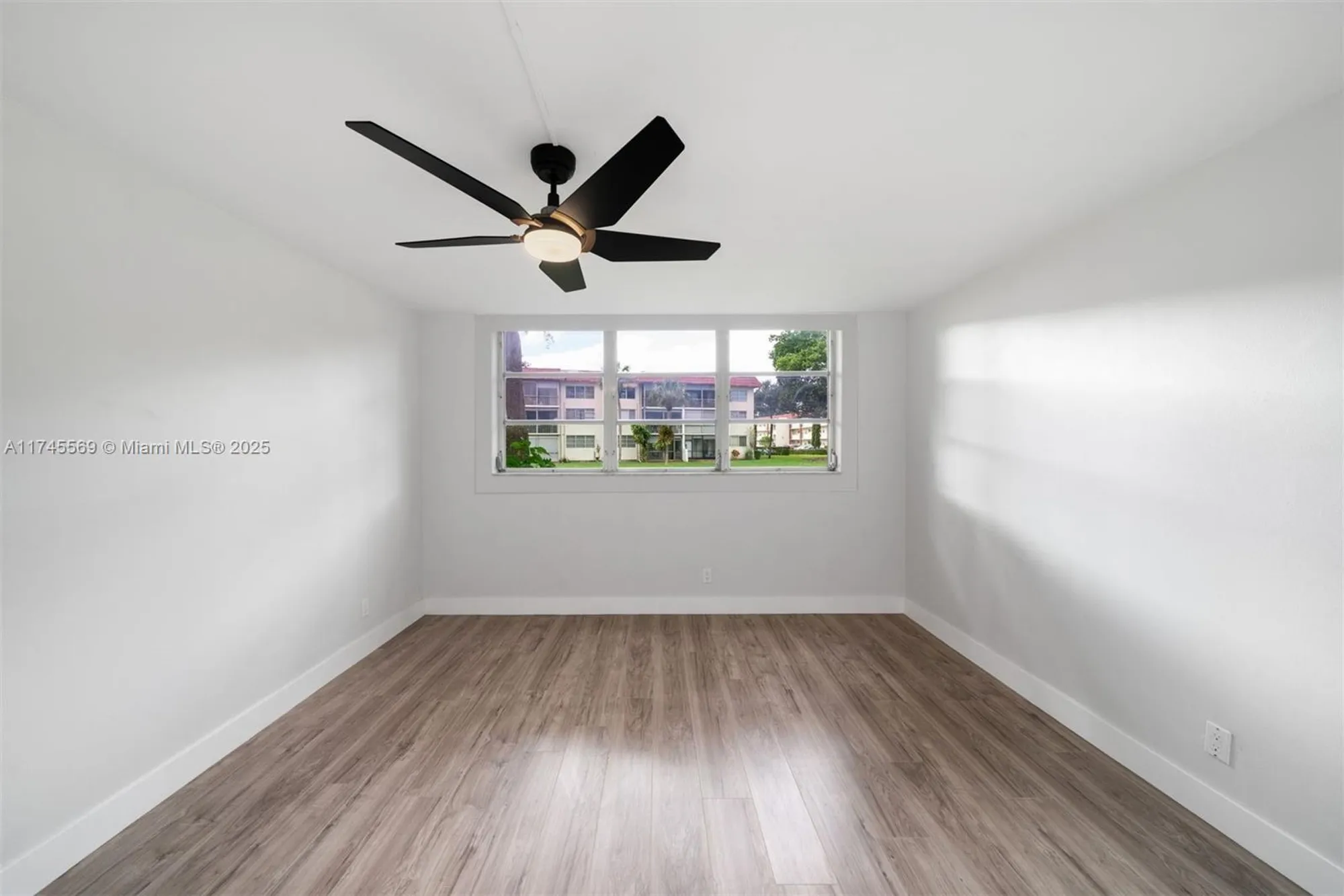 Property Slideshow image 13 of 22 | 8901 s hollybrook blvd 109, Pembroke Pines, FL, 33025