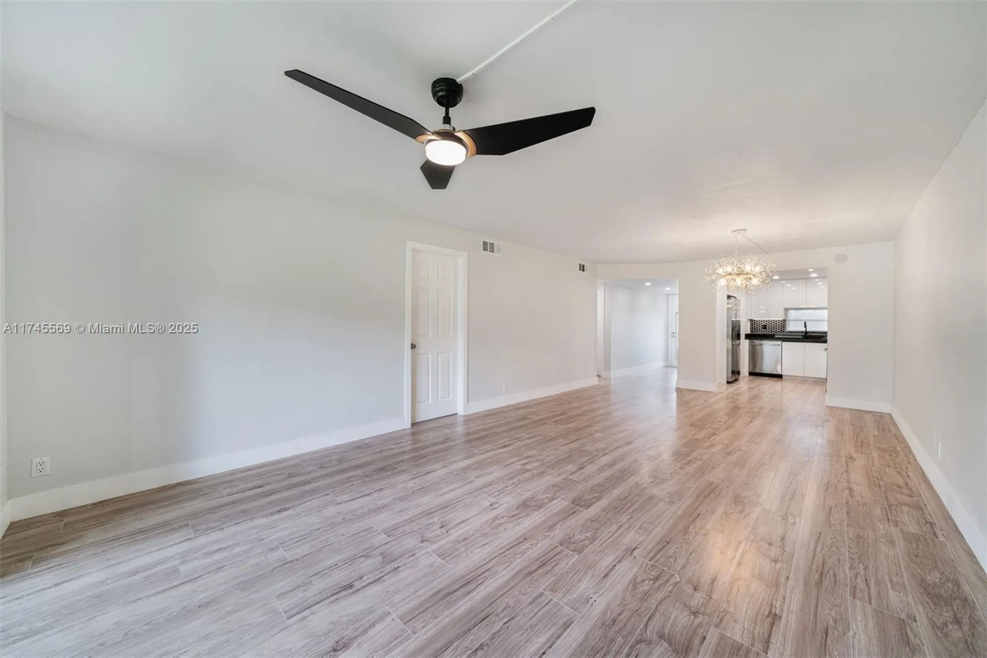 Property Slideshow image 4 of 22 | 8901 s hollybrook blvd 109, Pembroke Pines, FL, 33025