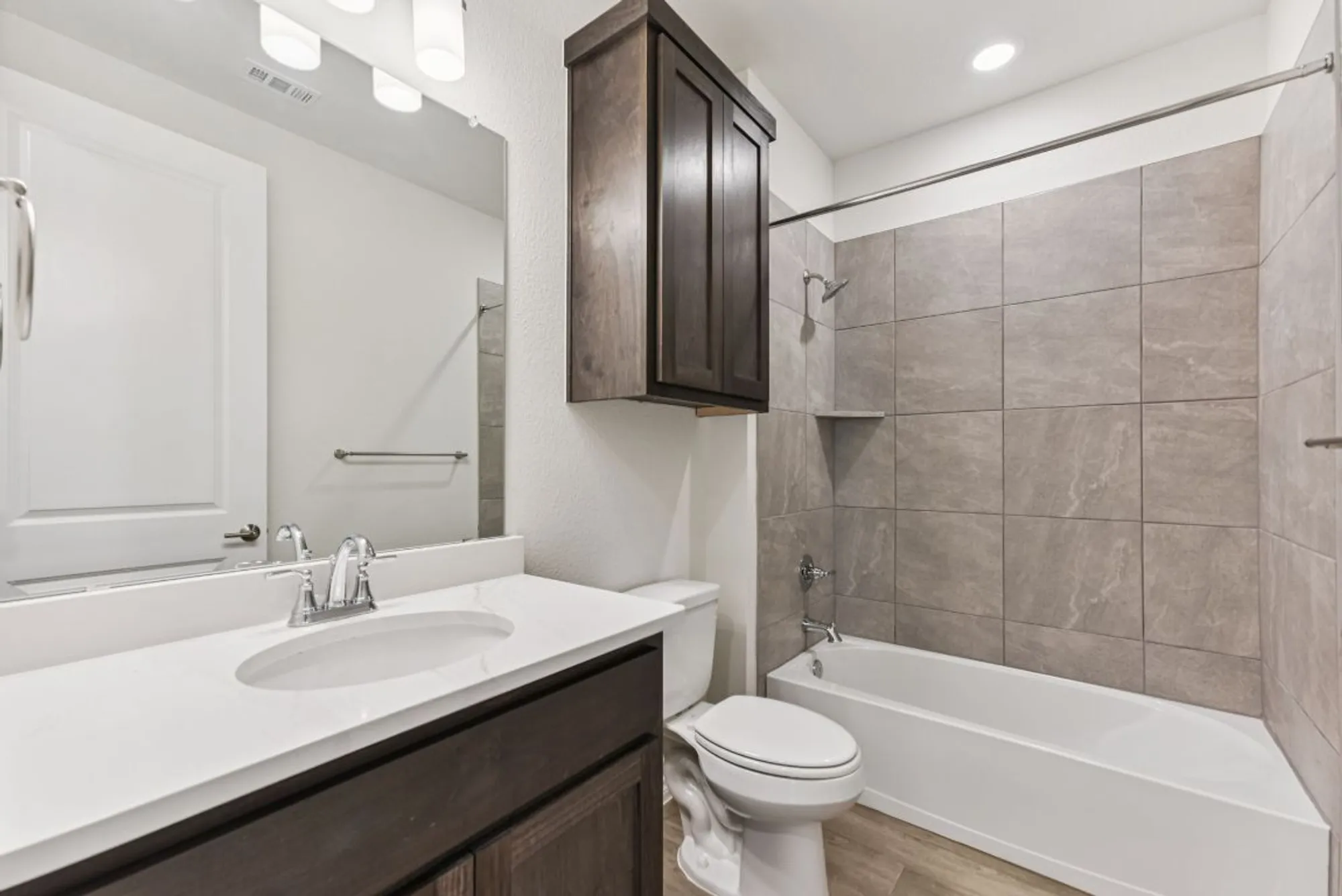 Property Slideshow image 14 of 30 | 136 stewart dr unit 101, San Marcos, TX, 78666