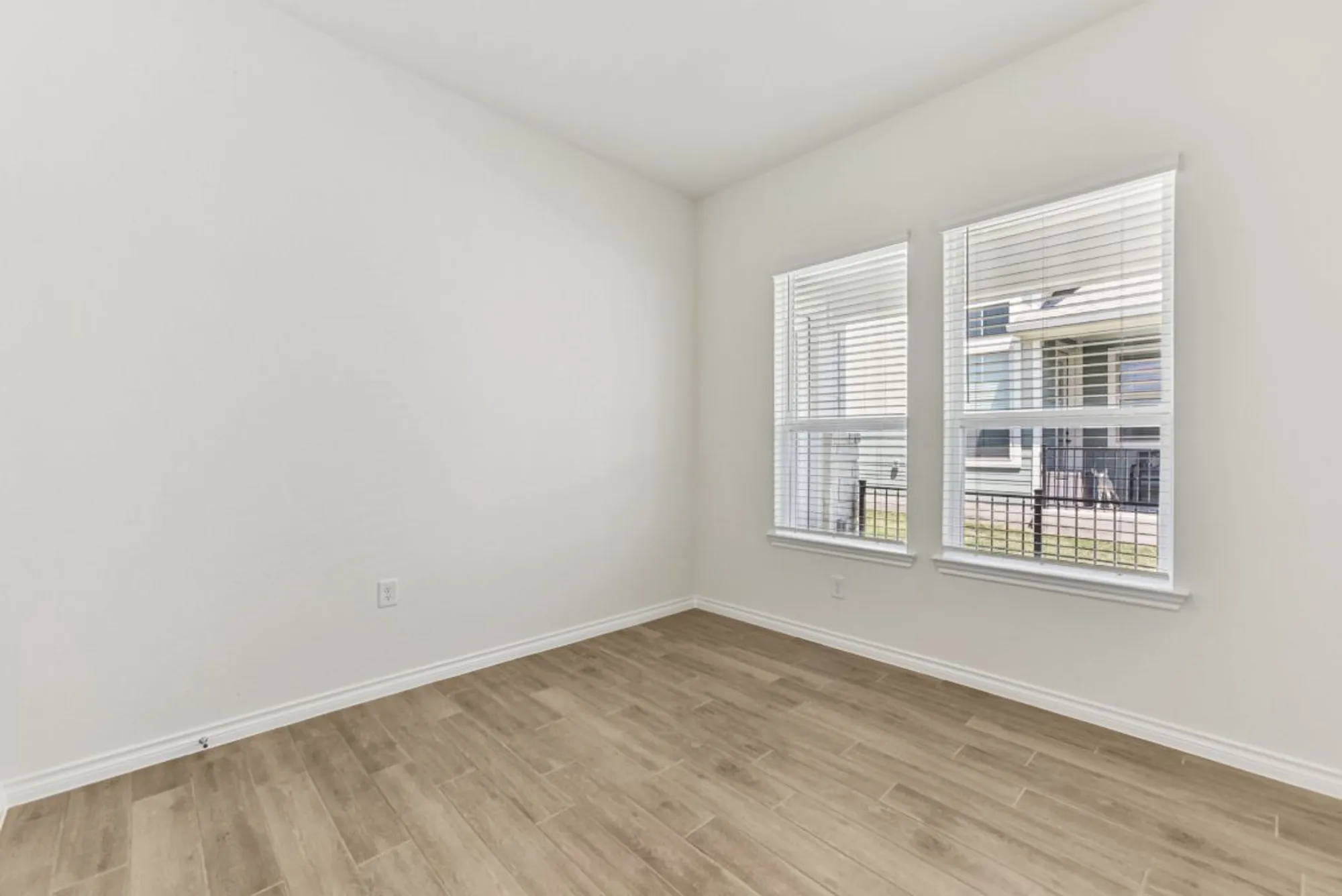 Property Slideshow image 13 of 30 | 136 stewart dr unit 101, San Marcos, TX, 78666