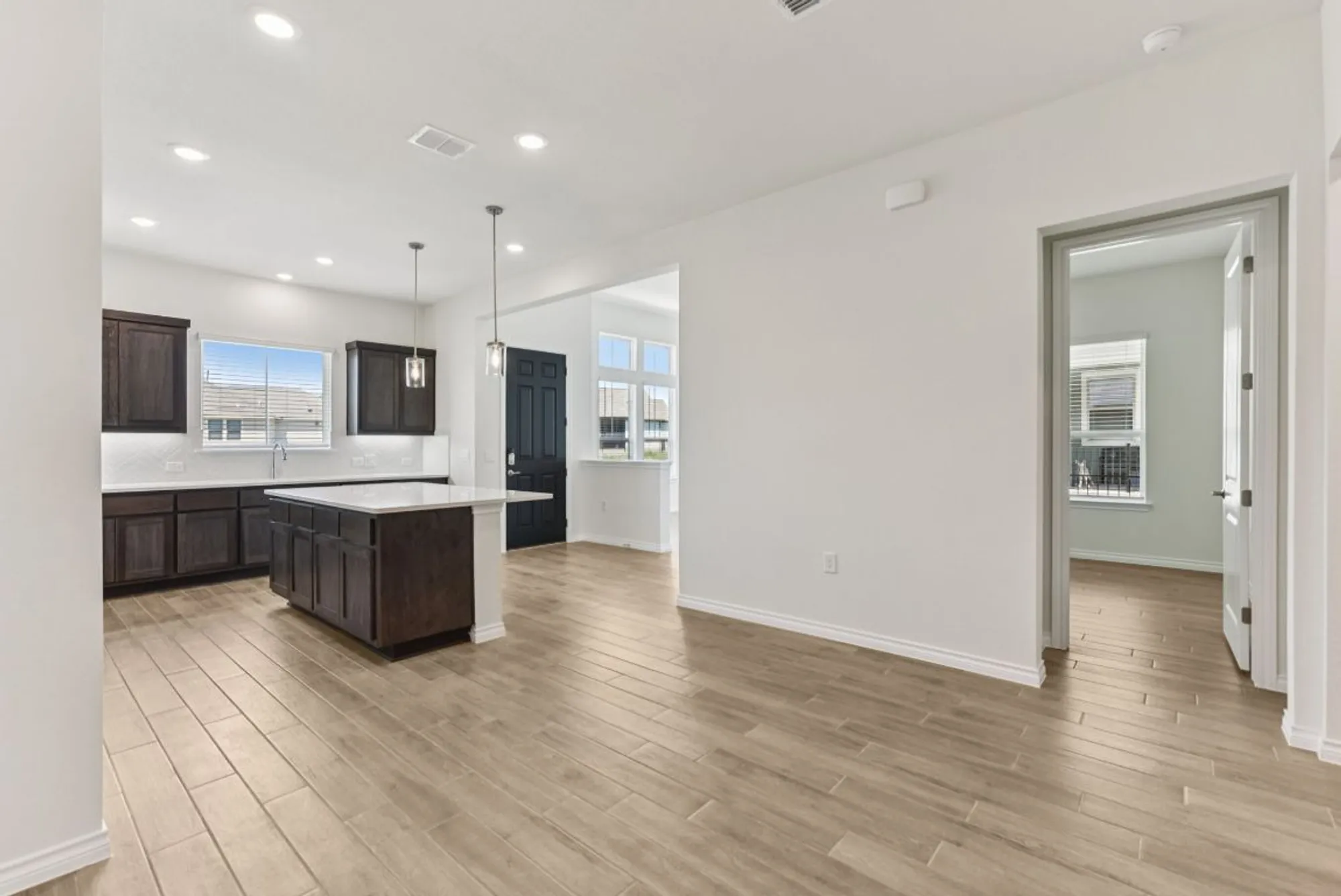 Property Slideshow image 8 of 30 | 136 stewart dr unit 101, San Marcos, TX, 78666