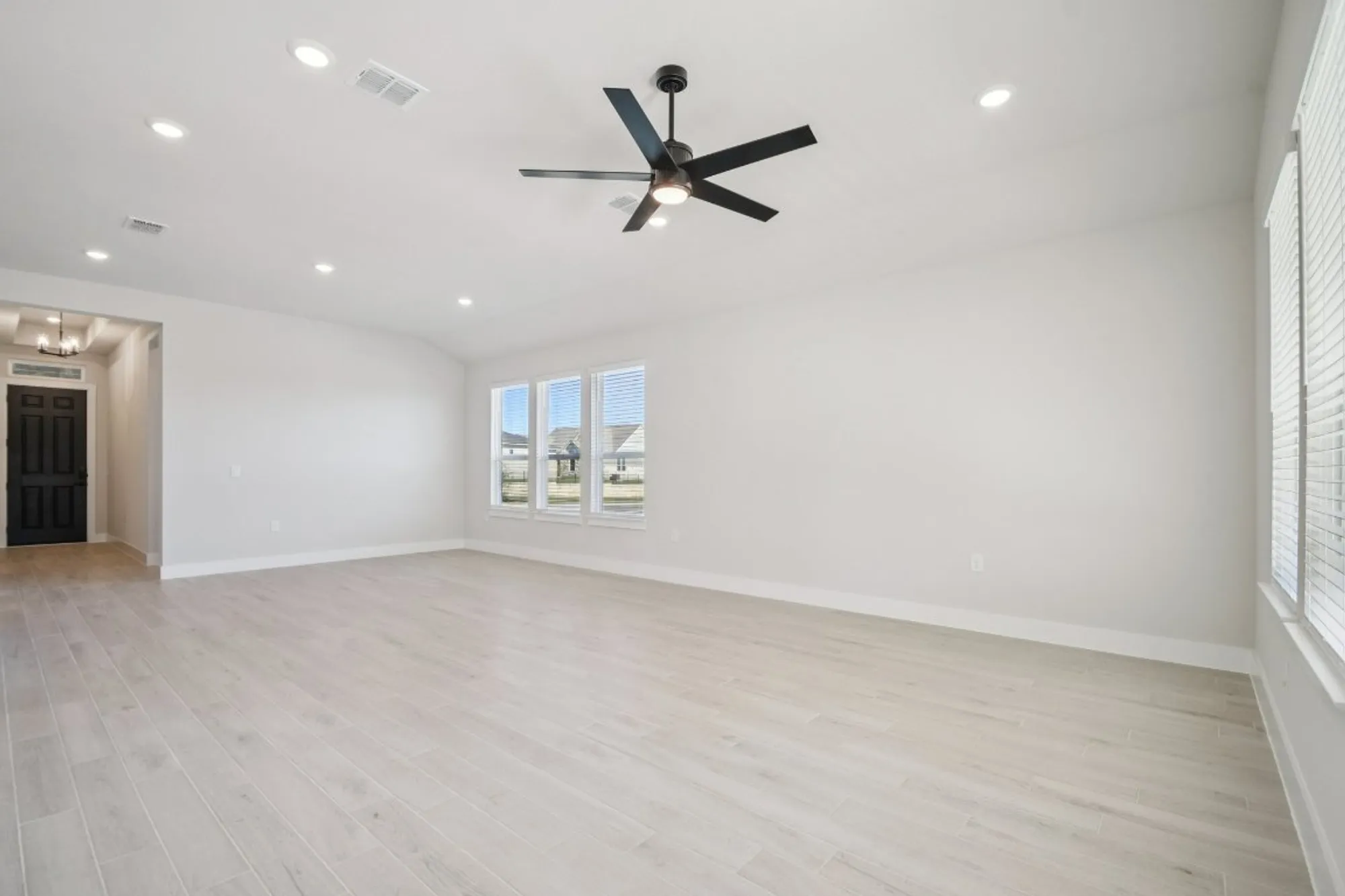 Property Slideshow image 7 of 30 | 1505 dancing oak ln, San Marcos, TX, 78666