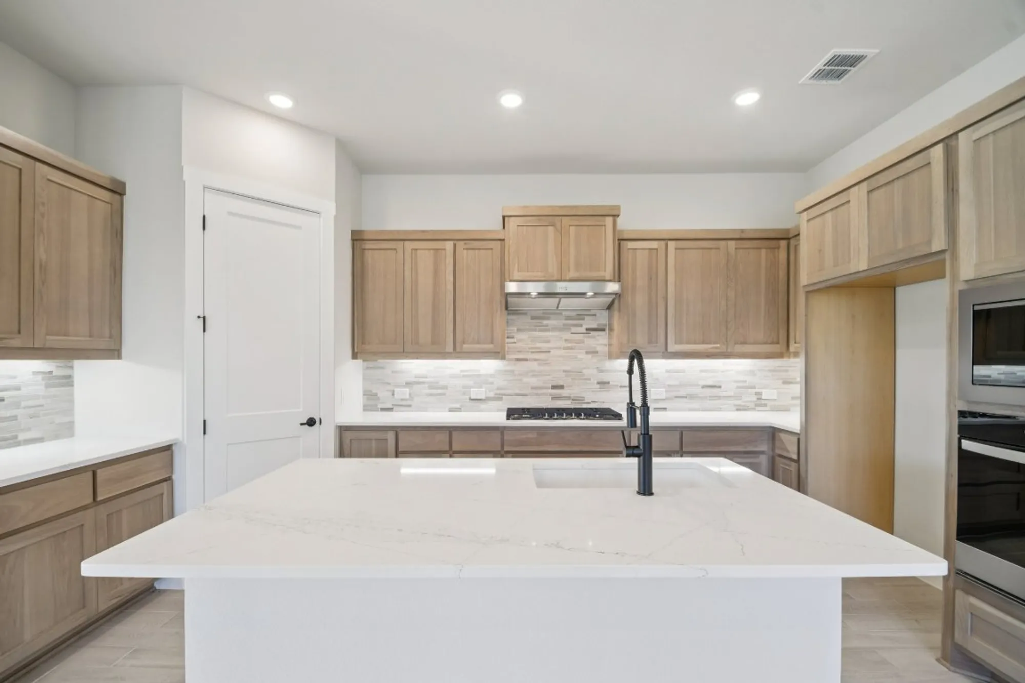 Property Slideshow image 8 of 30 | 1505 dancing oak ln, San Marcos, TX, 78666