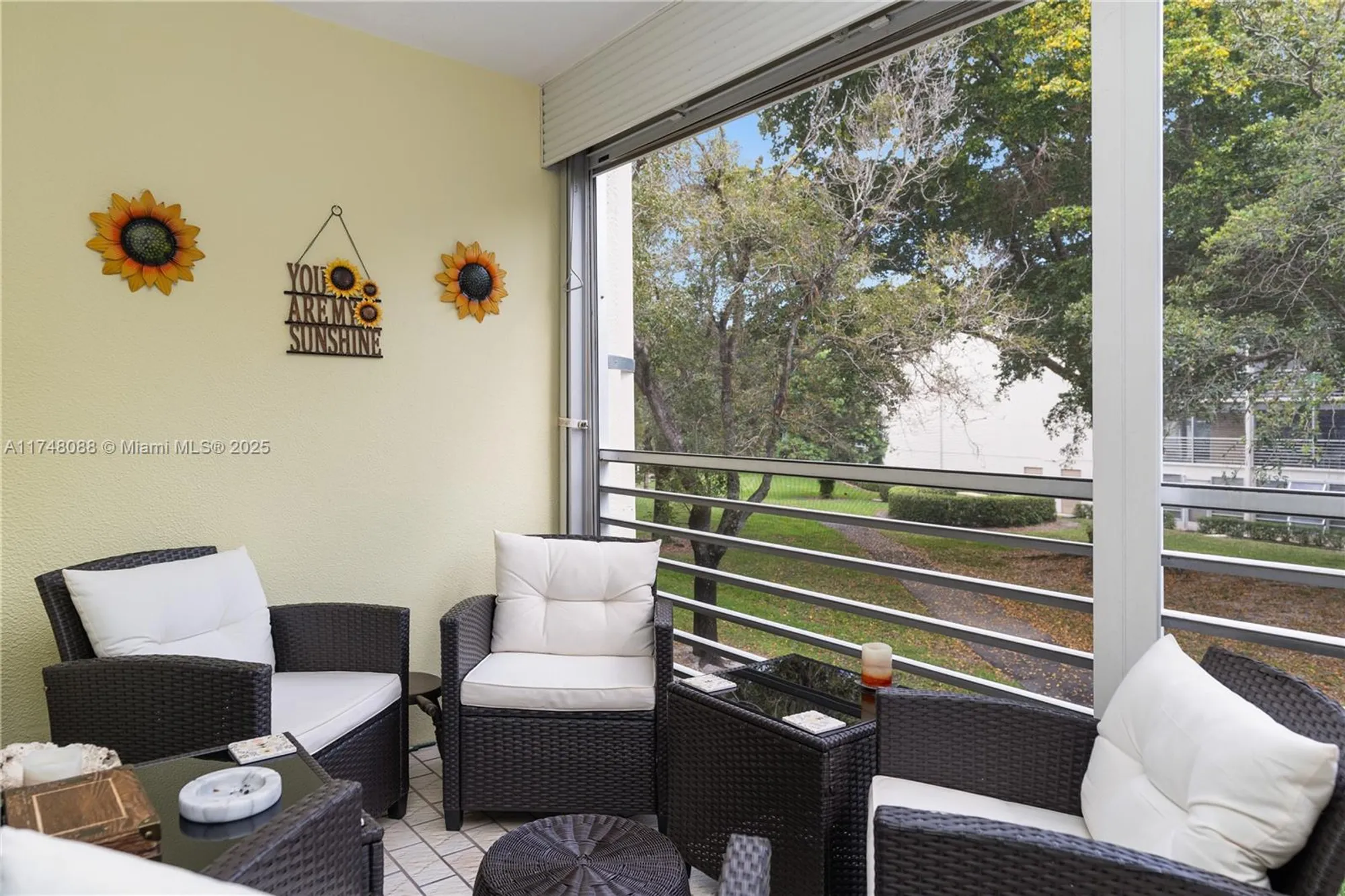 Property Slideshow image 8 of 16 | 2201 lucaya bnd m2, Coconut Creek, FL, 33066