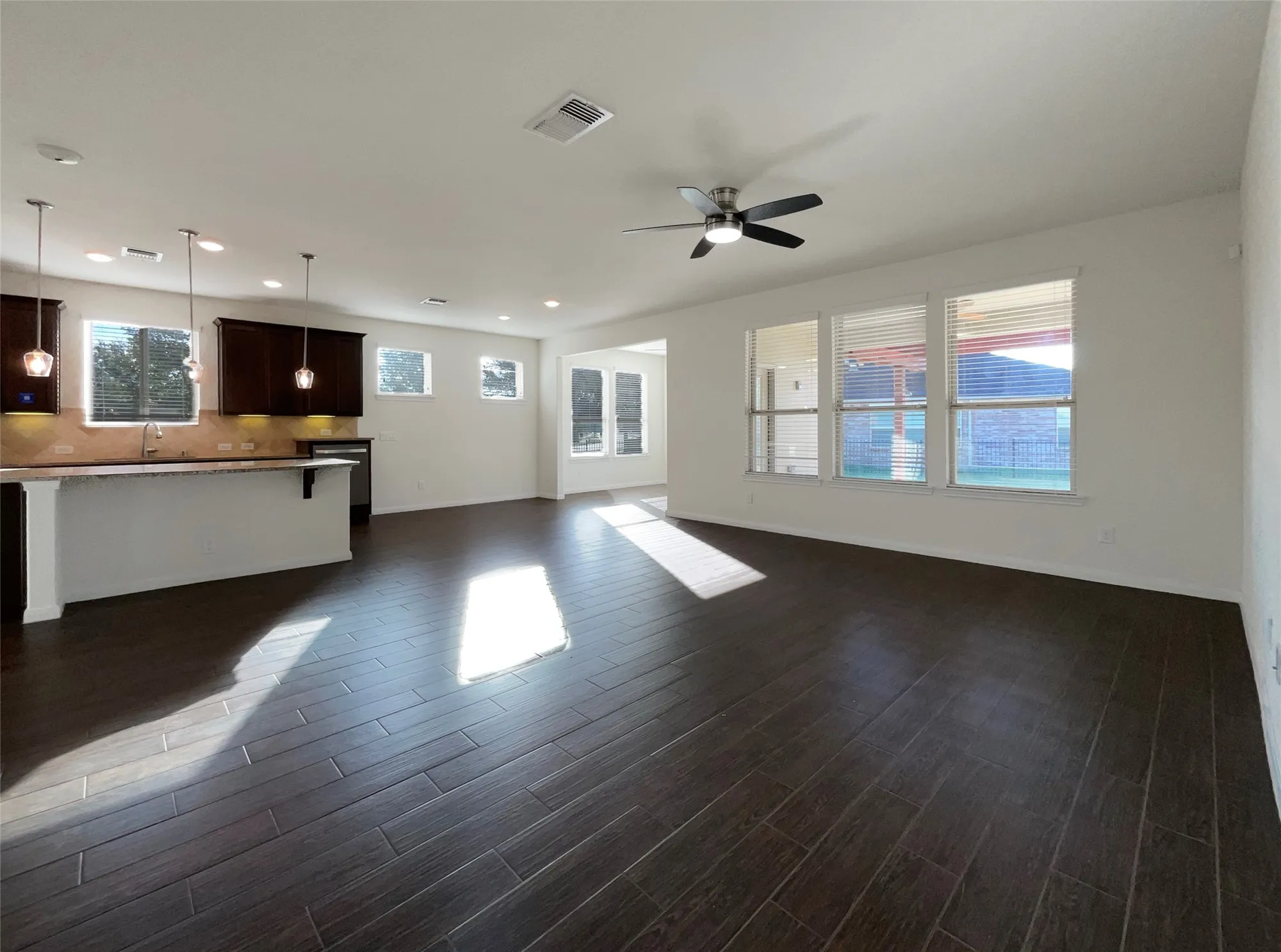 Property Slideshow image 15 of 22 | 3403 satin leaf ln, Richmond, TX, 77469