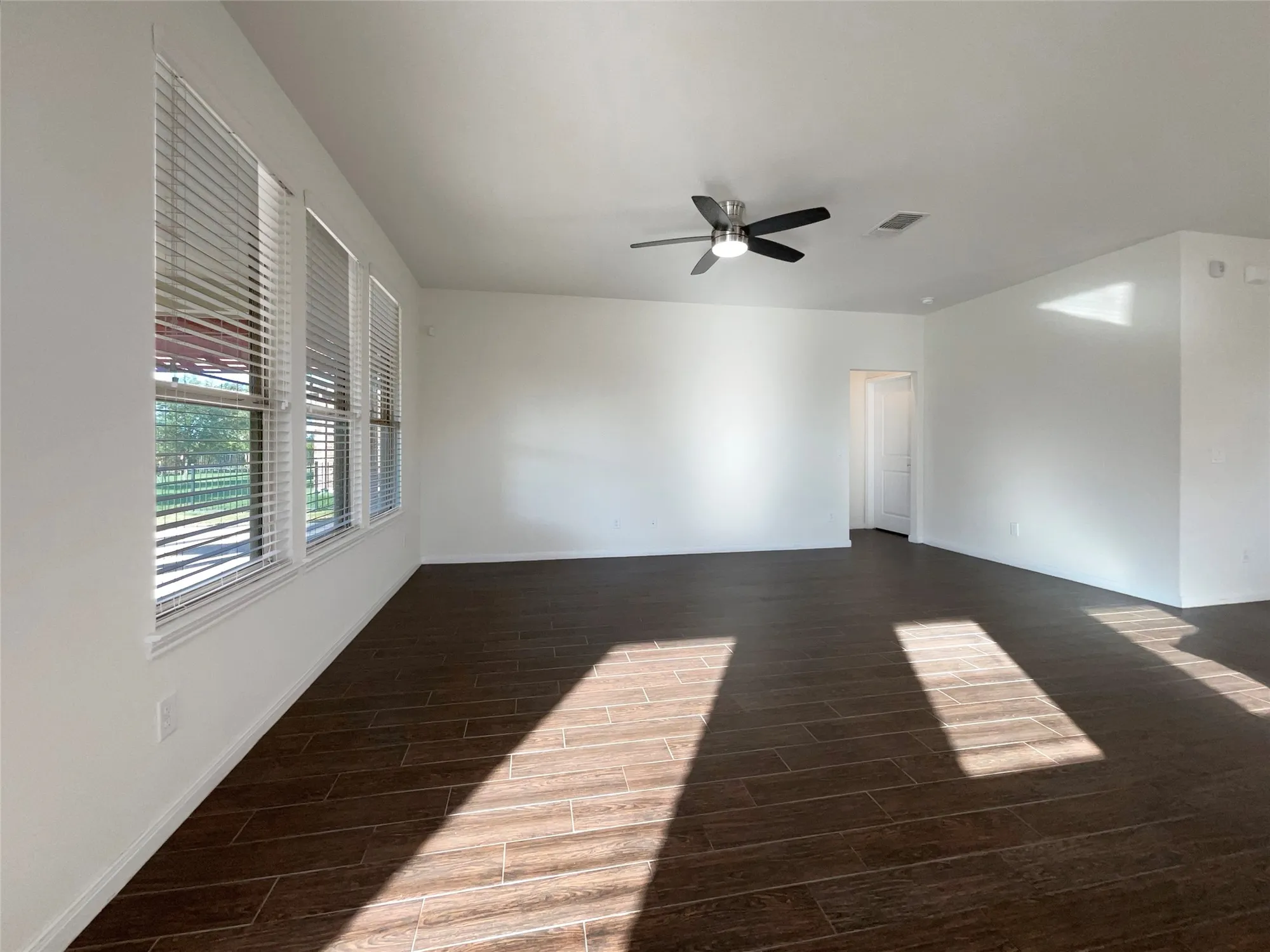 Property Slideshow image 3 of 22 | 3403 satin leaf ln, Richmond, TX, 77469