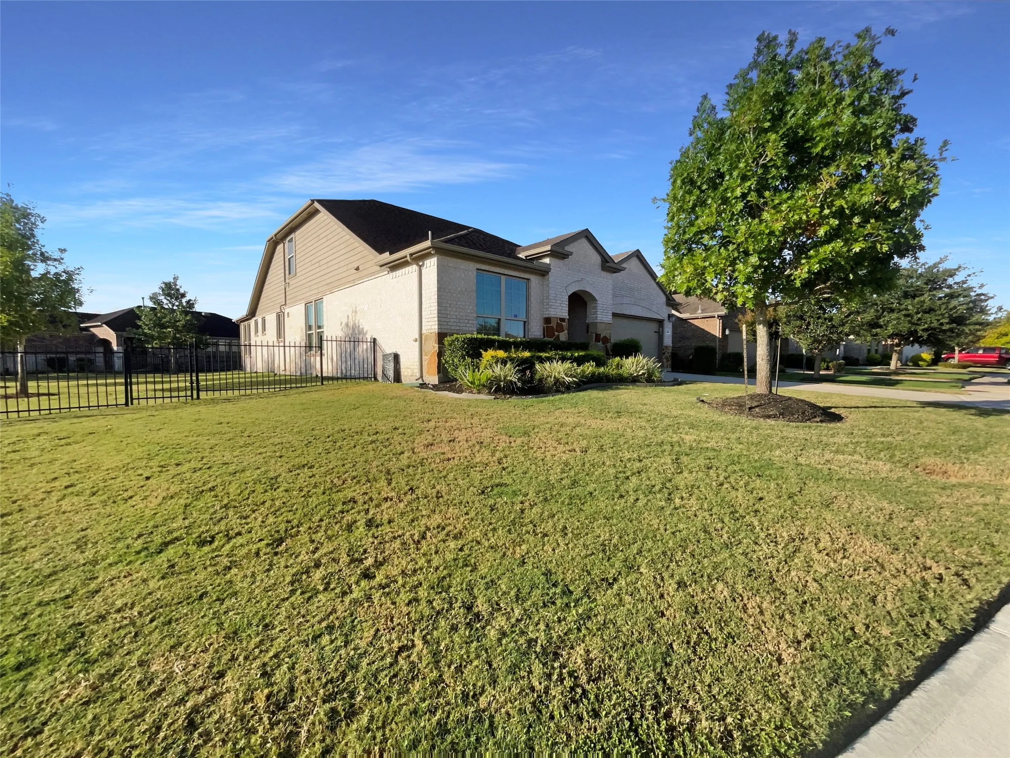 Property Slideshow image 9 of 22 | 3403 satin leaf ln, Richmond, TX, 77469