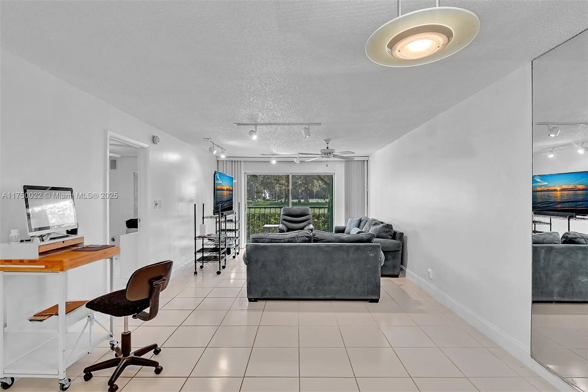 Property Slideshow image 11 of 41 | 5860 nw 44th st 111, Lauderhill, FL, 33319