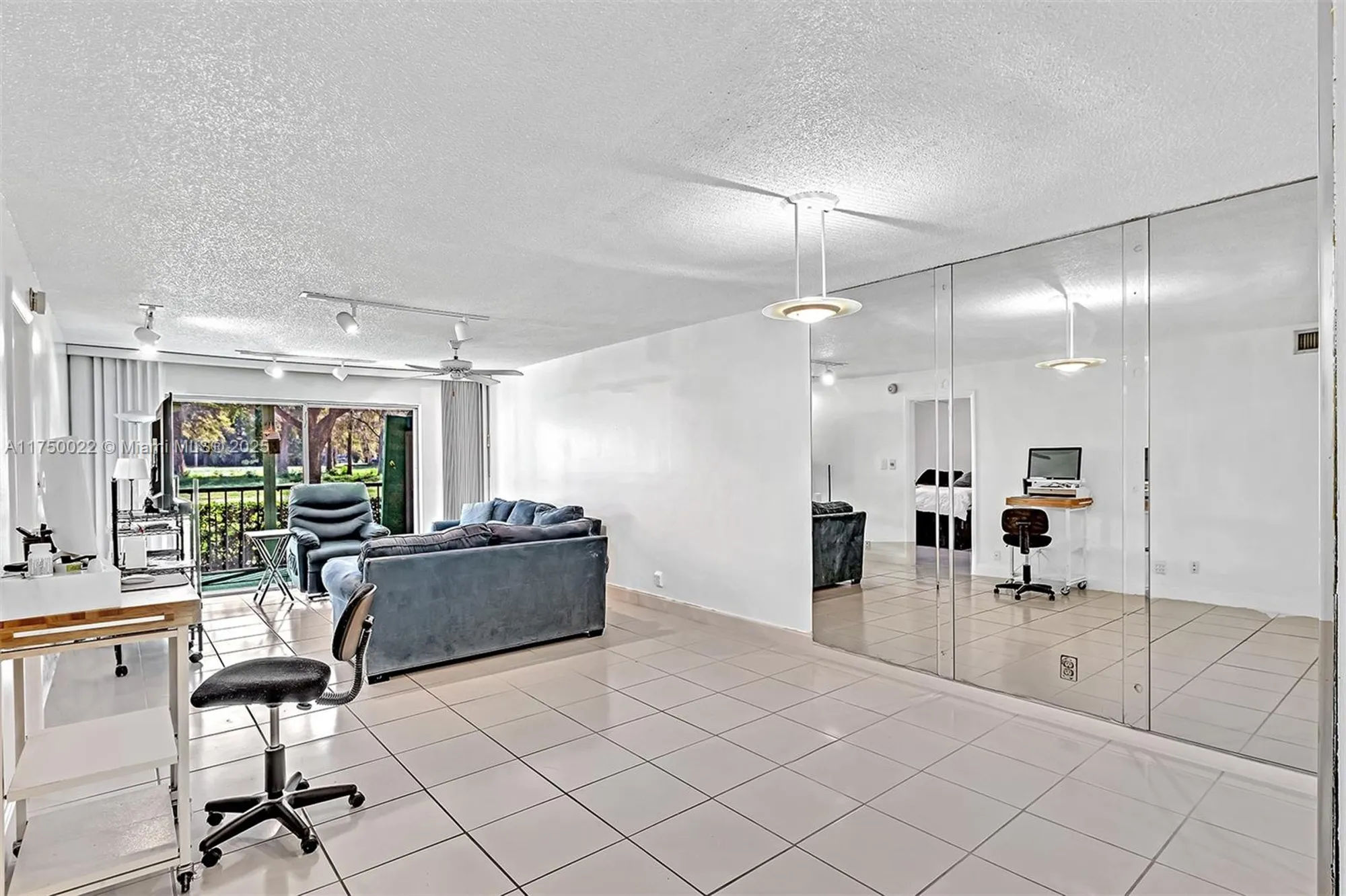 Property Slideshow image 12 of 41 | 5860 nw 44th st 111, Lauderhill, FL, 33319
