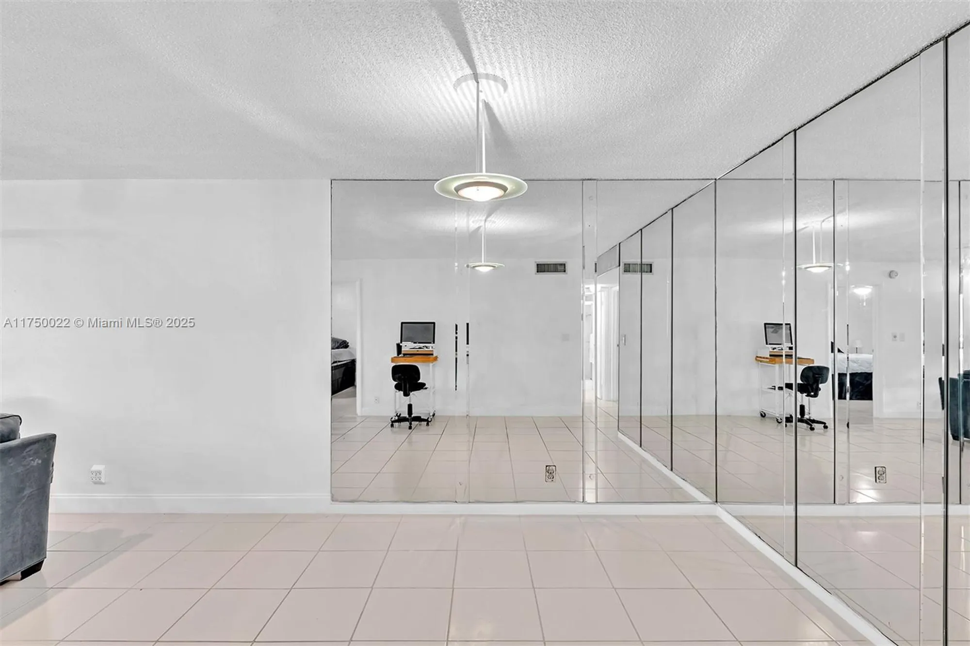 Property Slideshow image 13 of 41 | 5860 nw 44th st 111, Lauderhill, FL, 33319