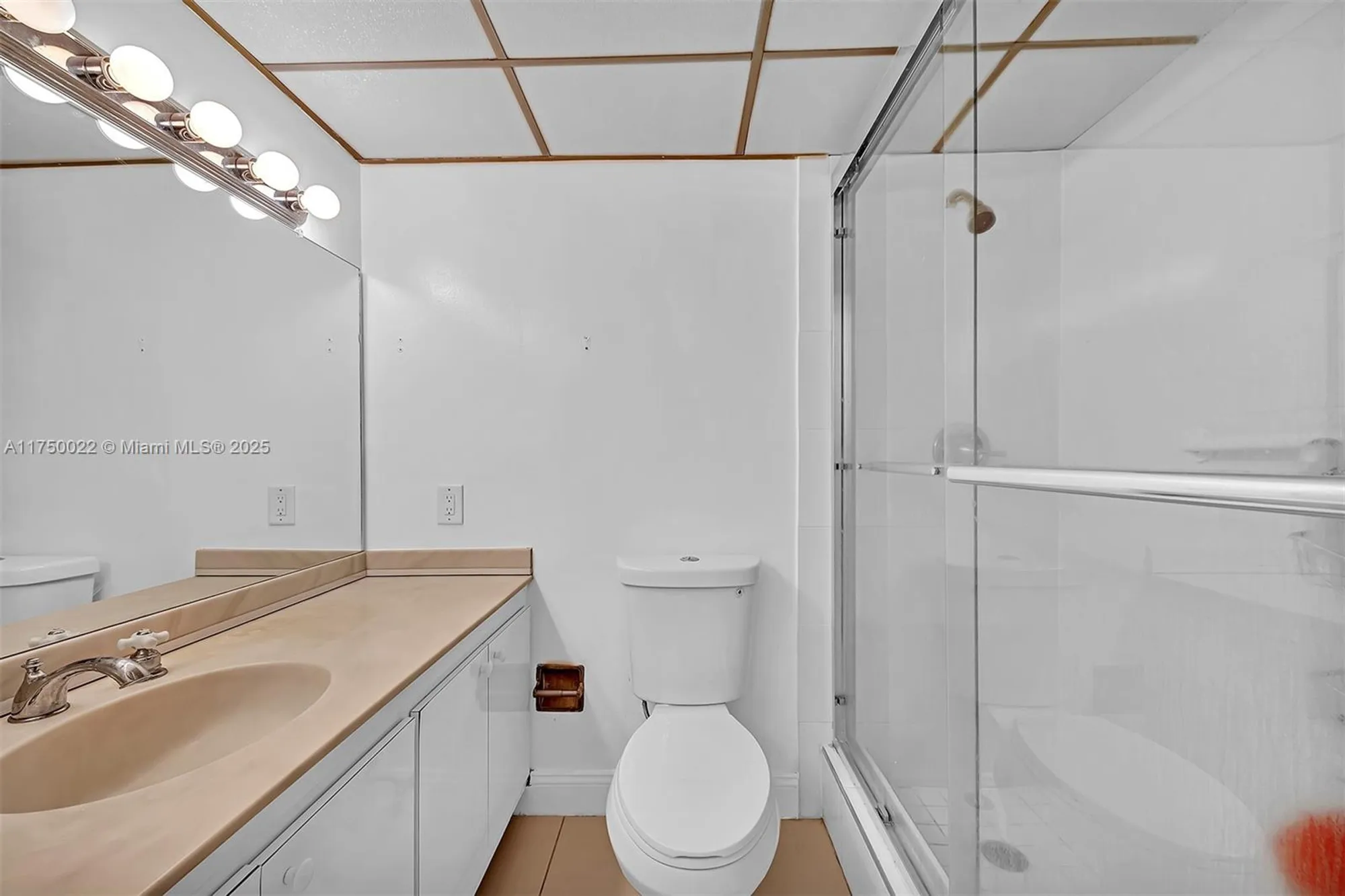 Property Slideshow image 25 of 41 | 5860 nw 44th st 111, Lauderhill, FL, 33319