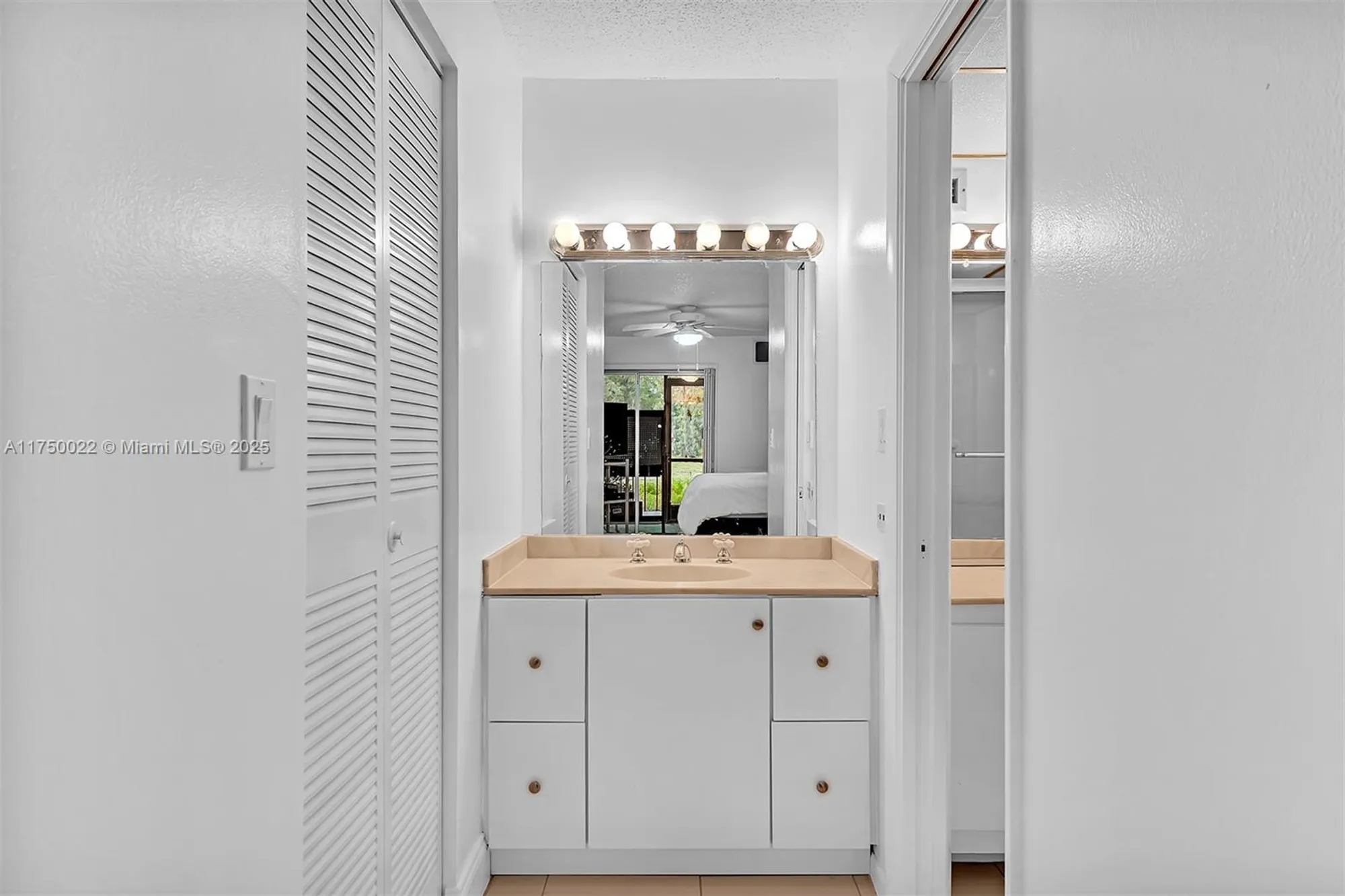 Property Slideshow image 23 of 41 | 5860 nw 44th st 111, Lauderhill, FL, 33319