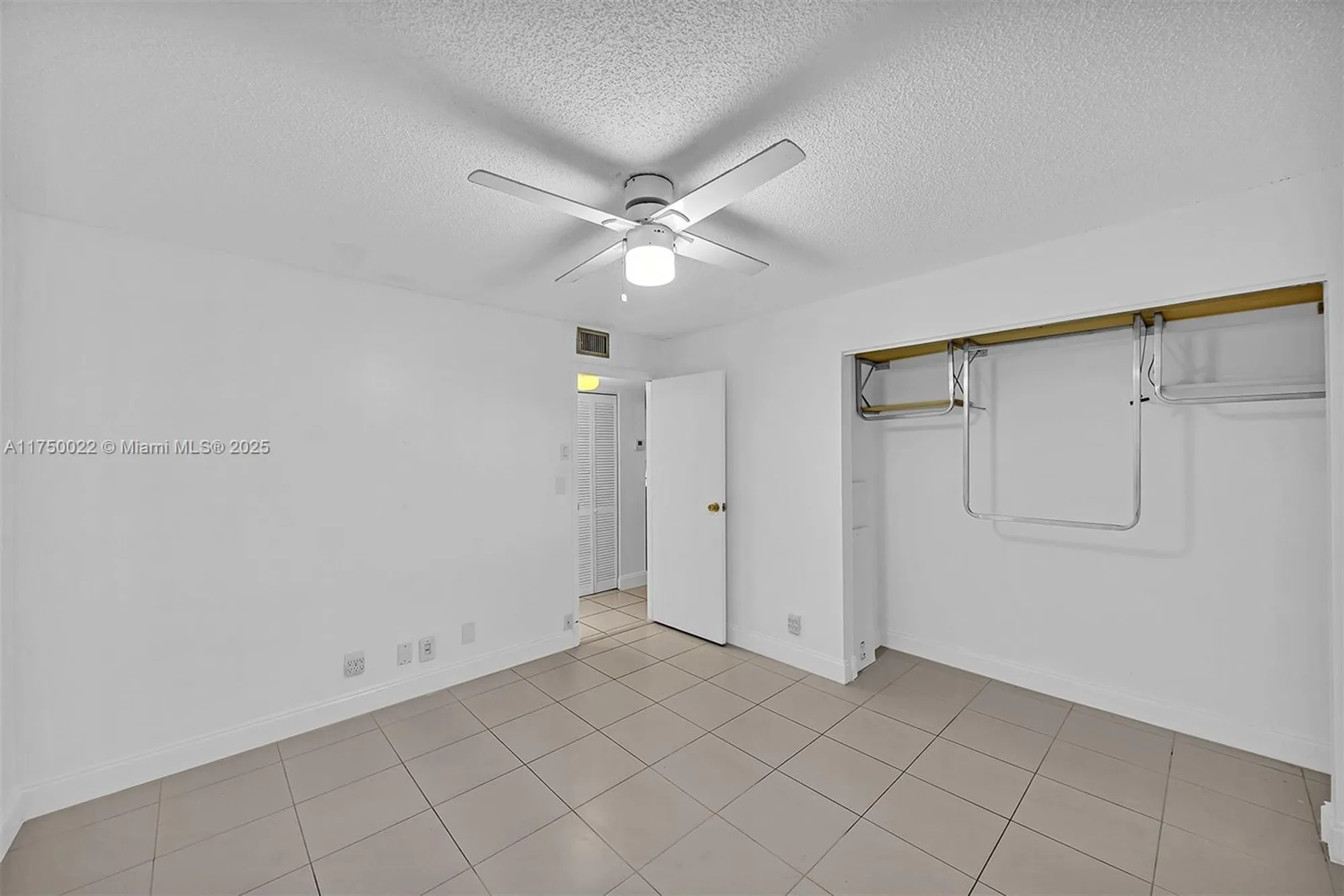 Property Slideshow image 30 of 41 | 5860 nw 44th st 111, Lauderhill, FL, 33319
