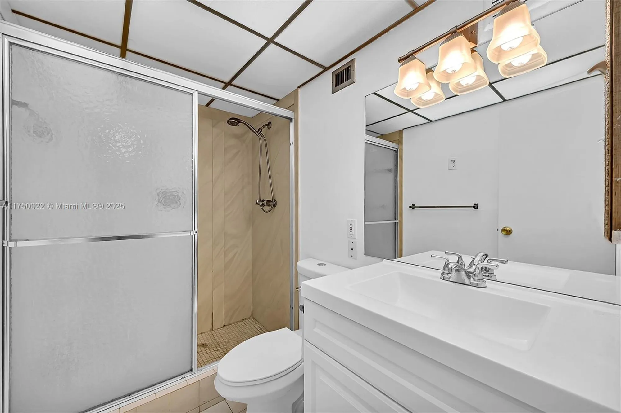 Property Slideshow image 31 of 41 | 5860 nw 44th st 111, Lauderhill, FL, 33319