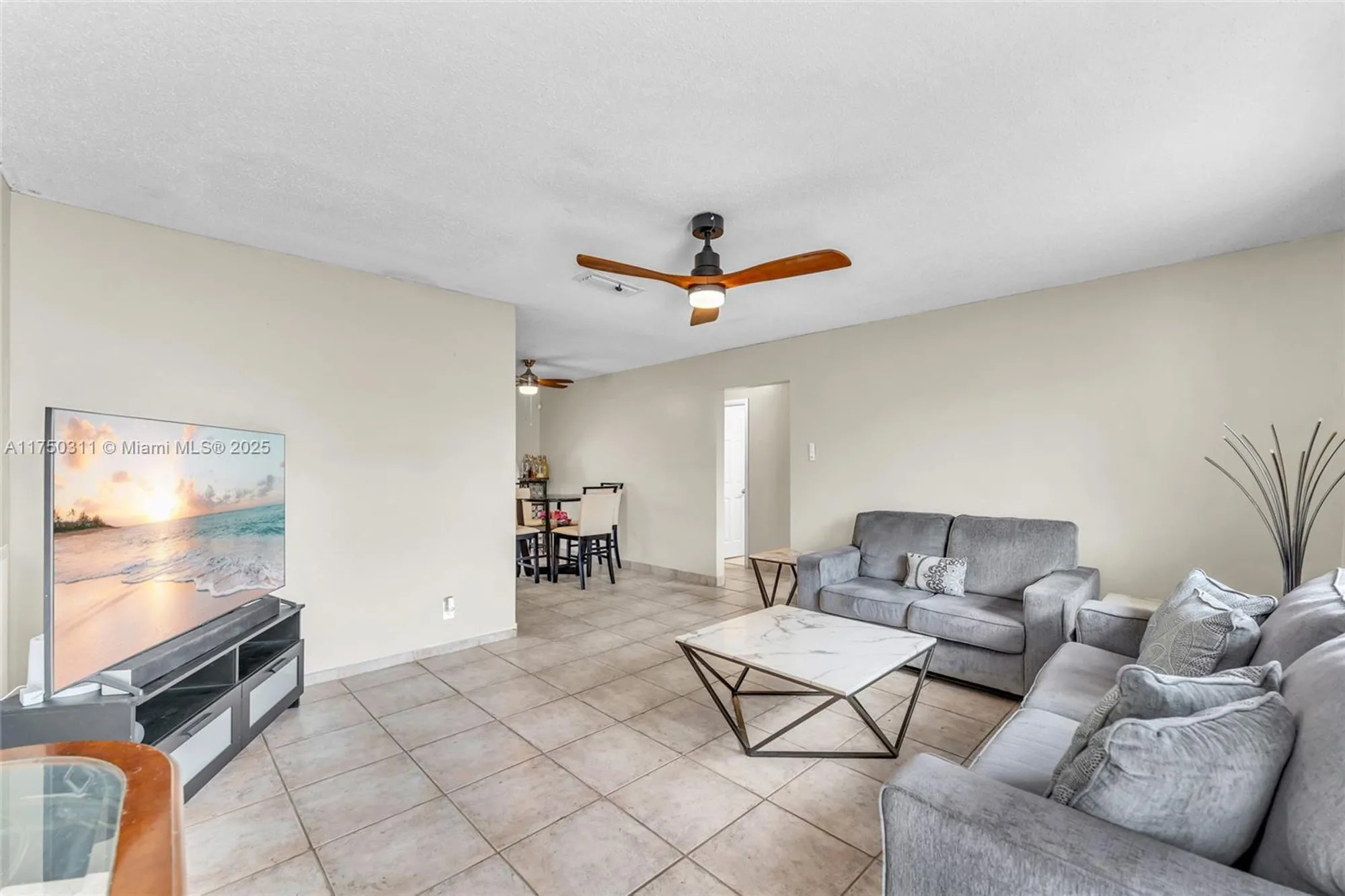 Property Slideshow image 10 of 37 | 6985 nw 11th ct, Margate, FL, 33063