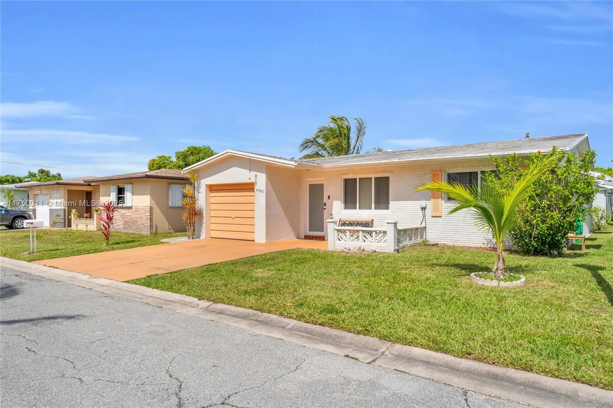 Property Slideshow image 3 of 37 | 6985 nw 11th ct, Margate, FL, 33063