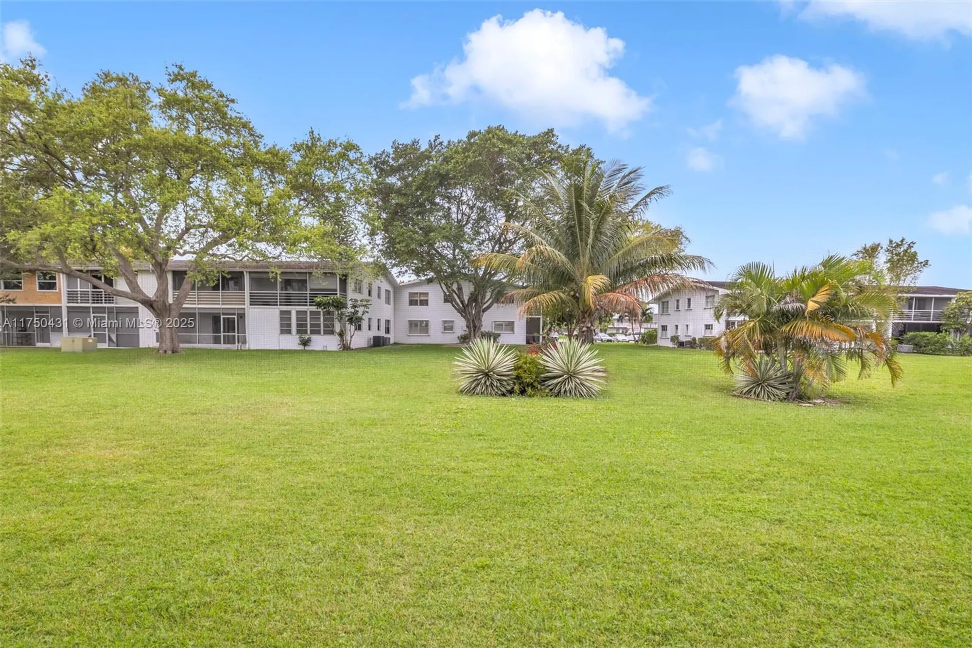 Property Slideshow image 23 of 32 | 73 farnham d # 73, Deerfield Beach, FL, 33442